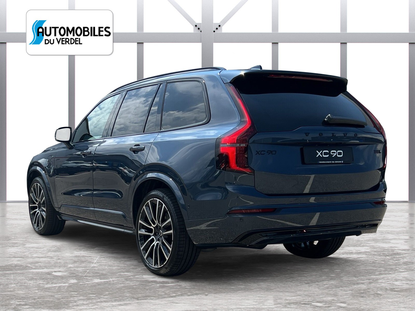 VOLVO XC90 2.0 T8 TE Black Edition eAWD-showroom-element-2