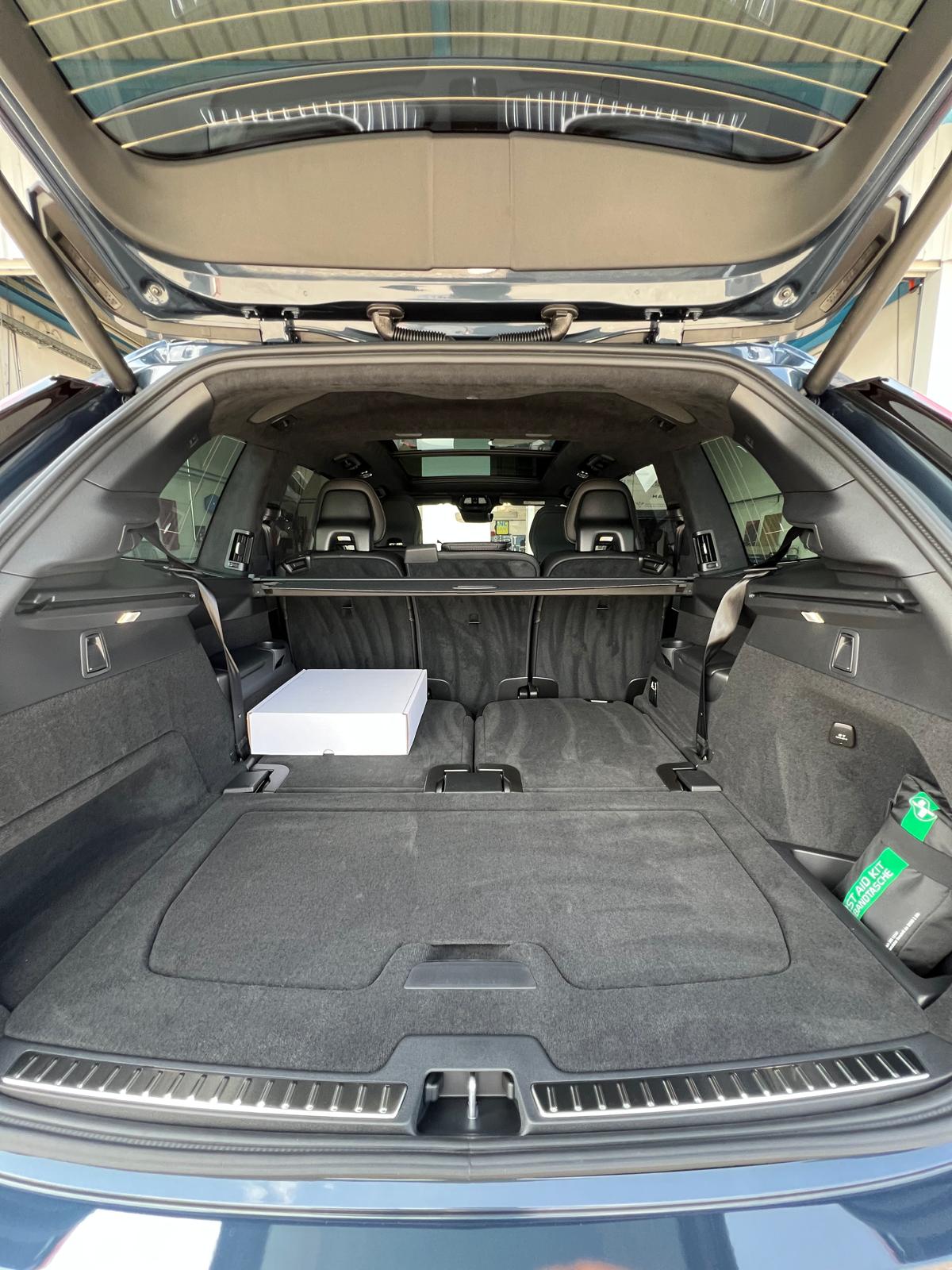 VOLVO XC90 2.0 T8 TE Black Edition eAWD-image-21