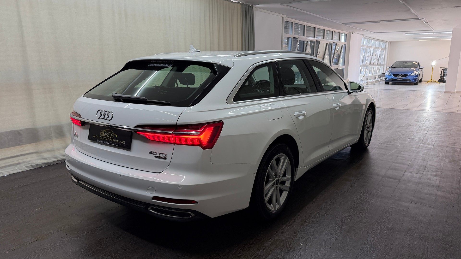 AUDI A6 Avant 40 TDI Sport Attraction quattro S-tronic-image-3