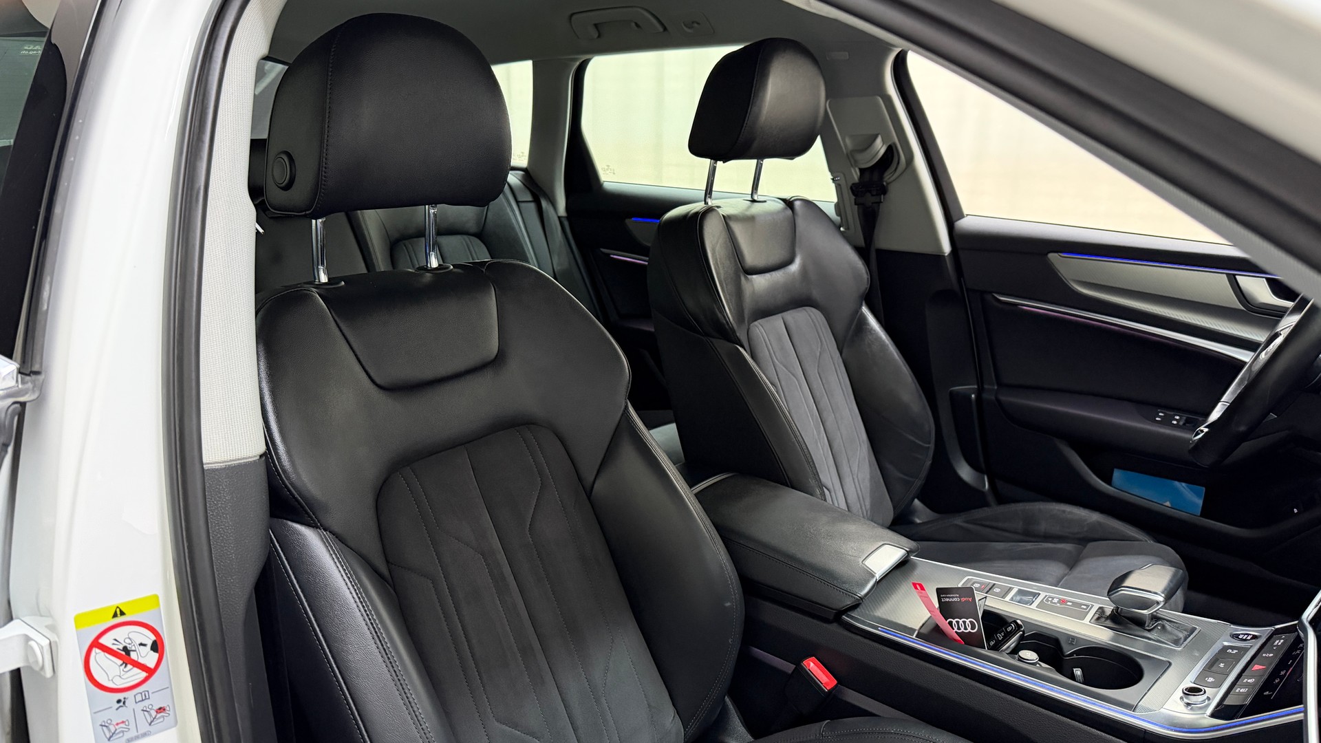 AUDI A6 Avant 40 TDI Sport Attraction quattro S-tronic-image-12