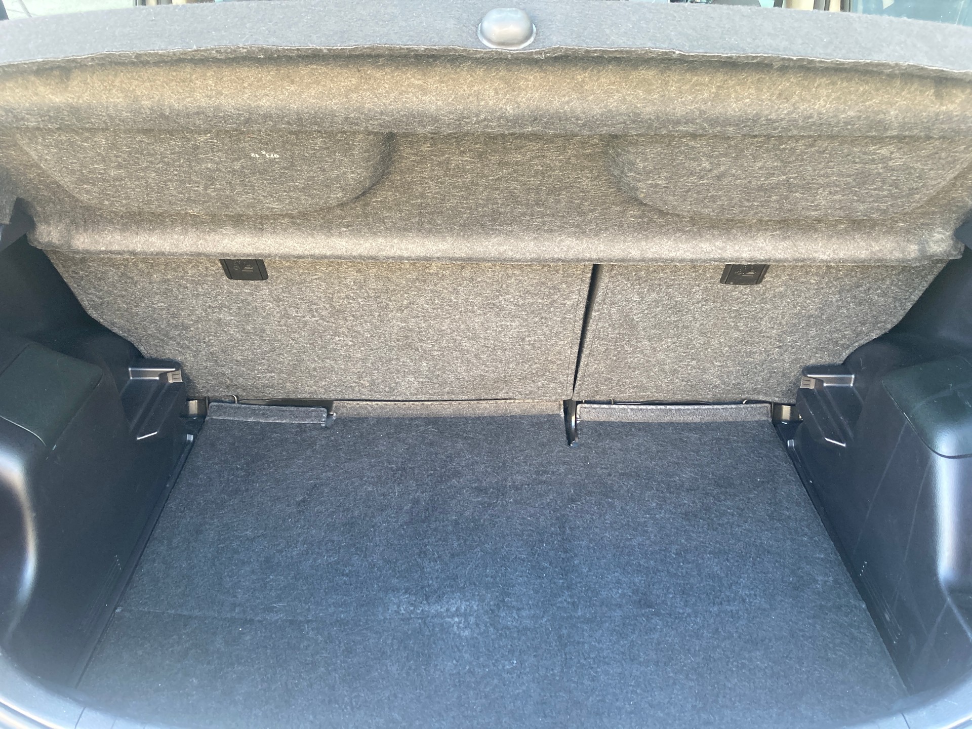 TOYOTA Yaris 1.33 Luna-image-15