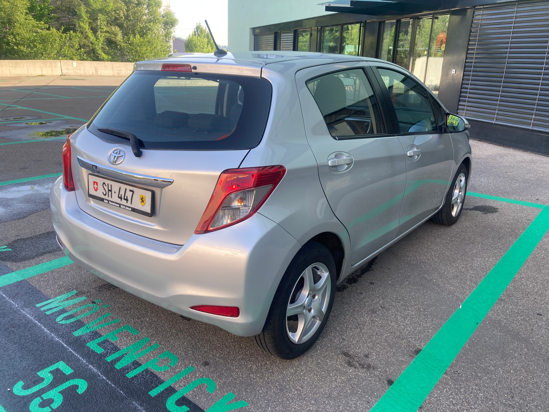 TOYOTA Yaris 1.33 Luna-image-6