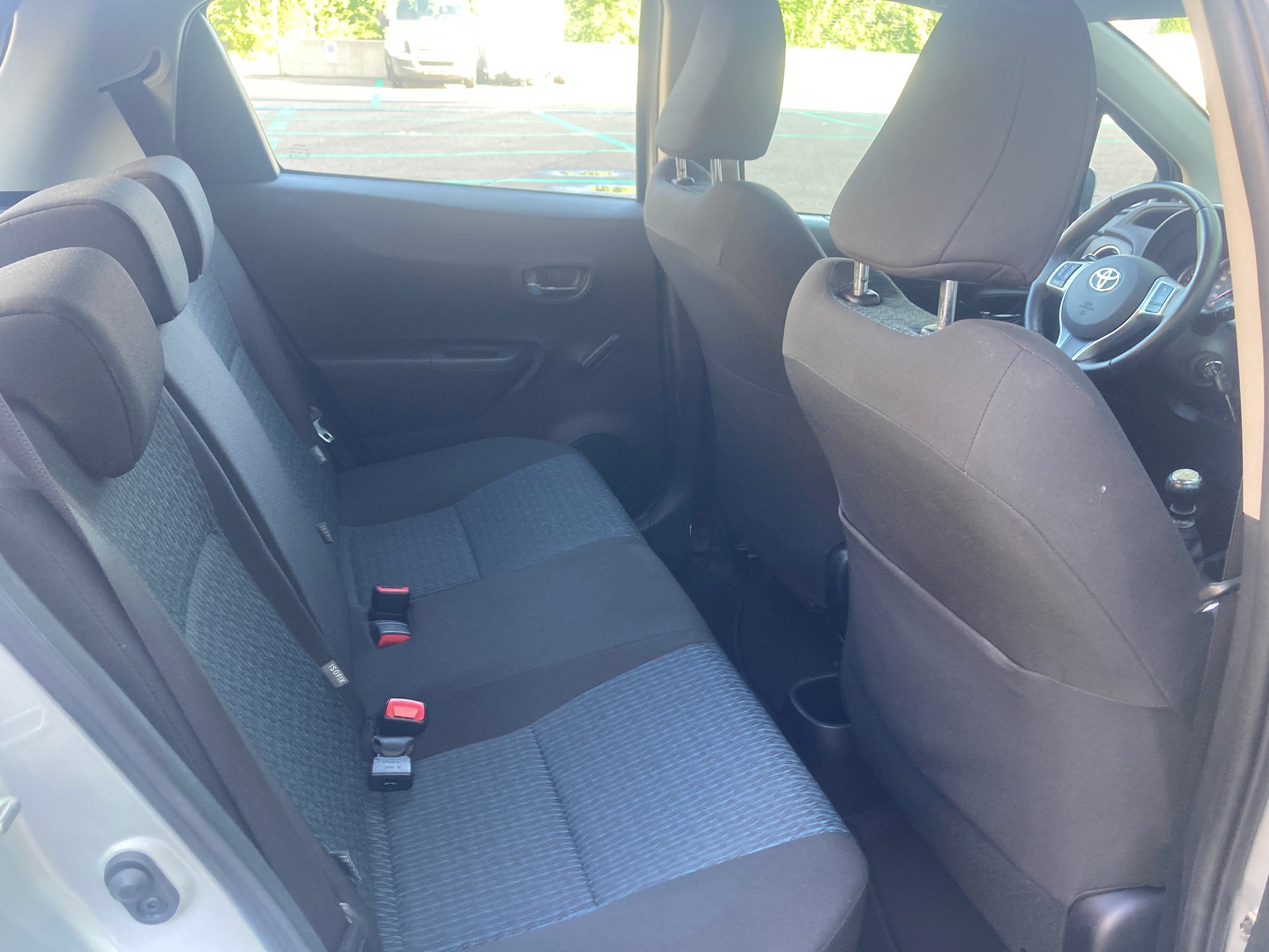 TOYOTA Yaris 1.33 Luna-image-10