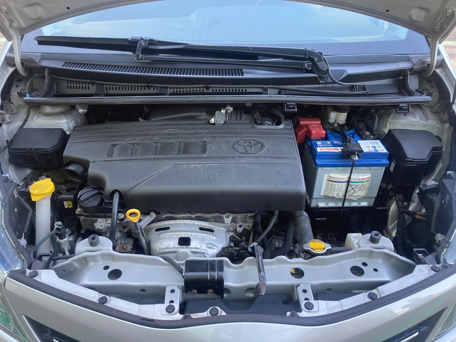 TOYOTA Yaris 1.33 Luna-image-17