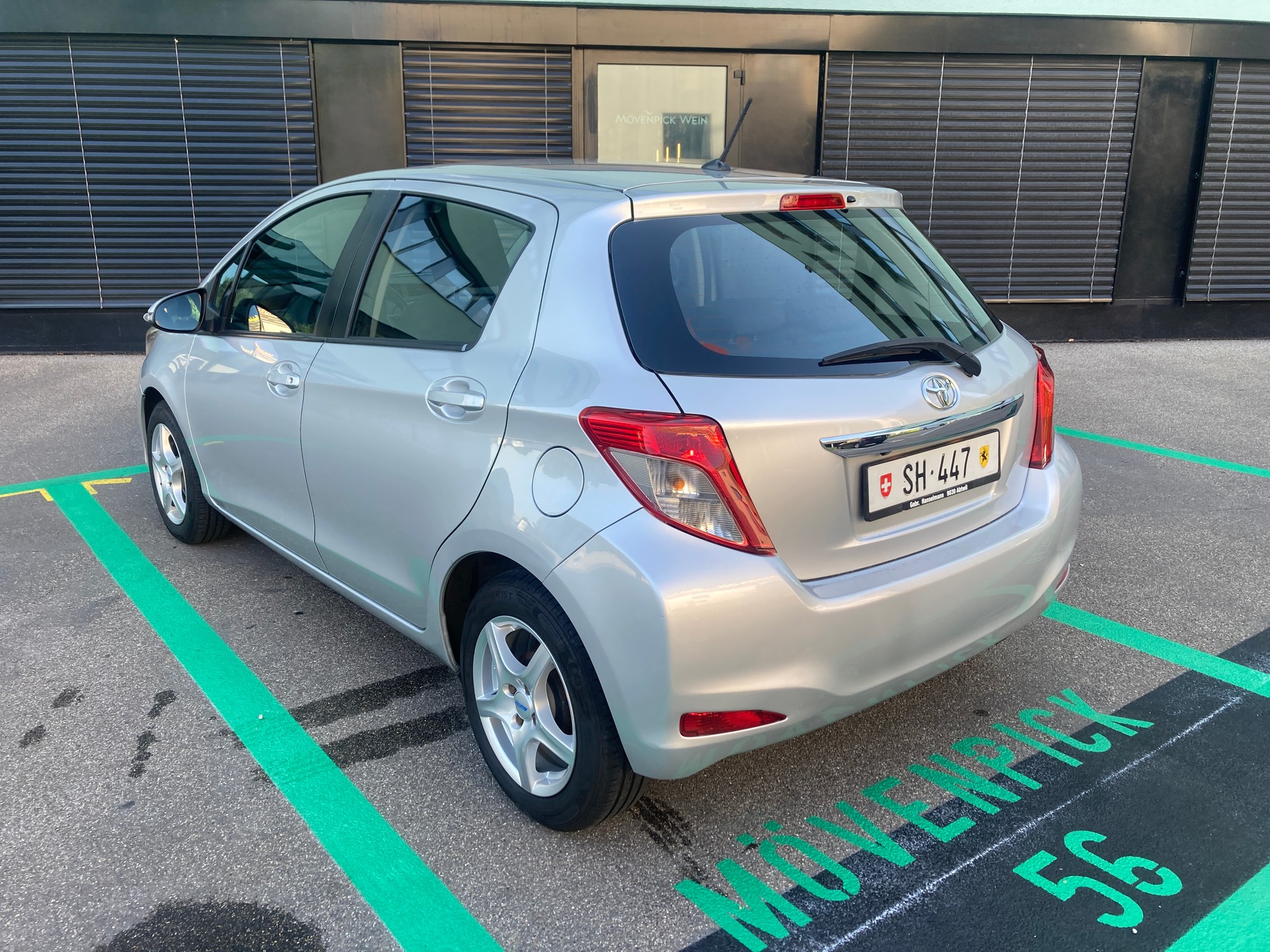TOYOTA Yaris 1.33 Luna-image-4