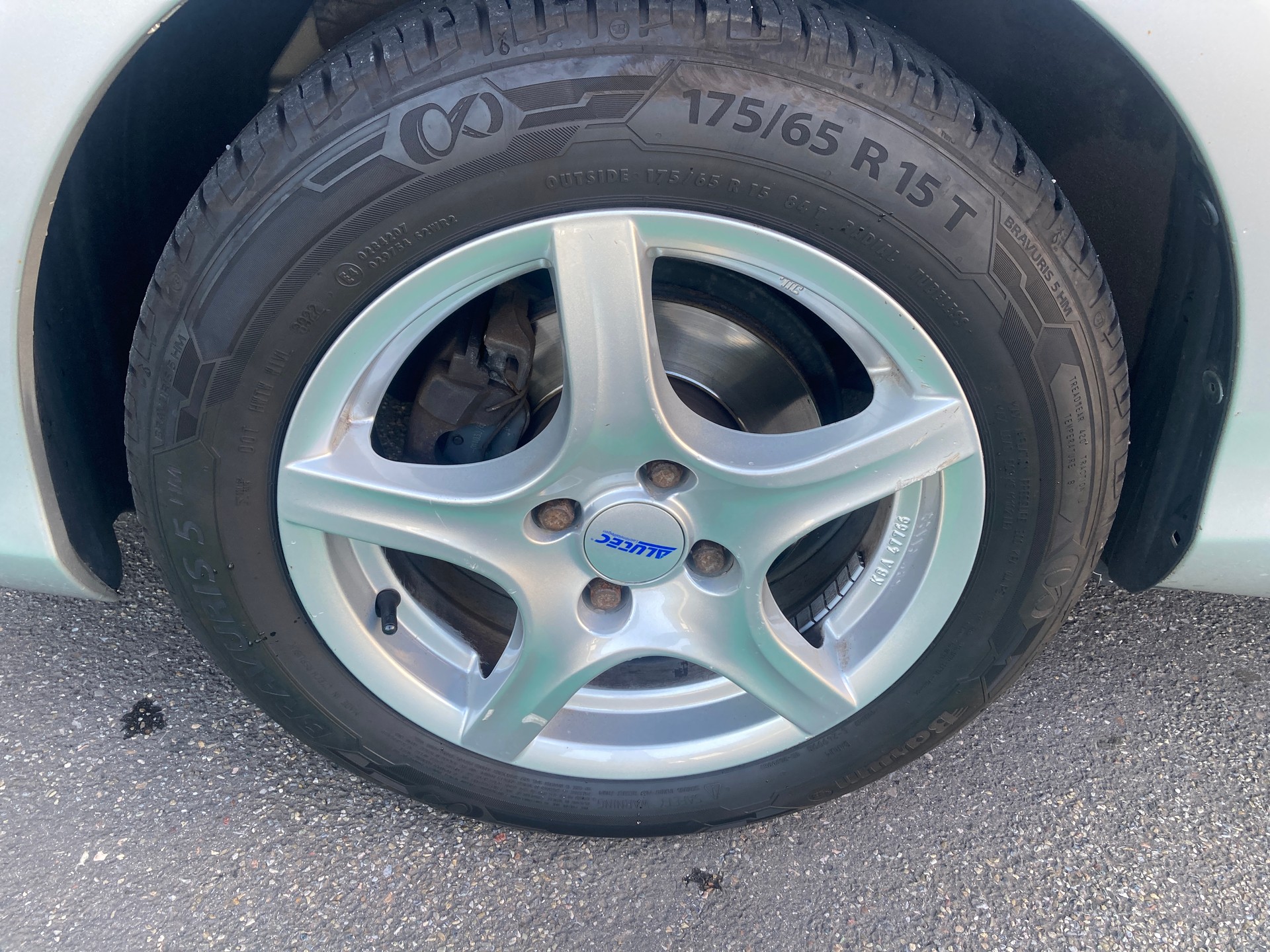 TOYOTA Yaris 1.33 Luna-image-16