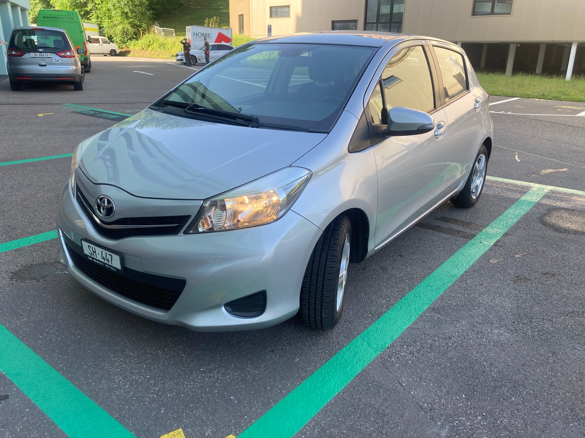 TOYOTA Yaris 1.33 Luna-image-2