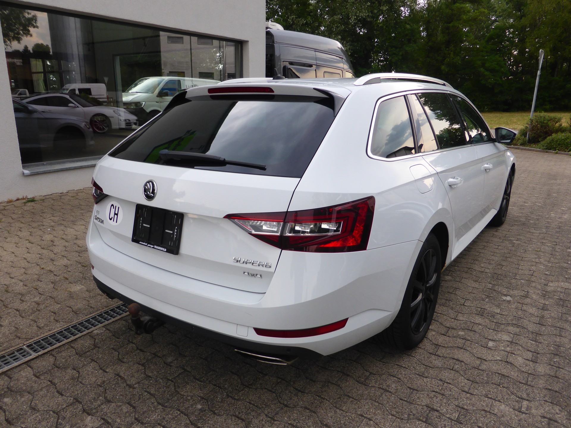 SKODA Superb Combi 2.0 TSI Style DSG 4x4-image-6