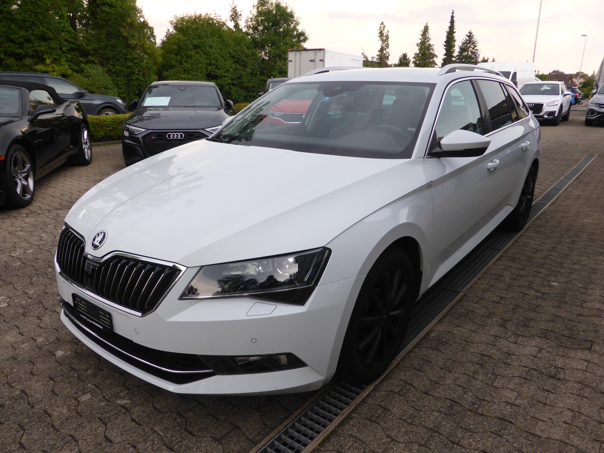 SKODA Superb Combi 2.0 TSI Style DSG 4x4-image-3
