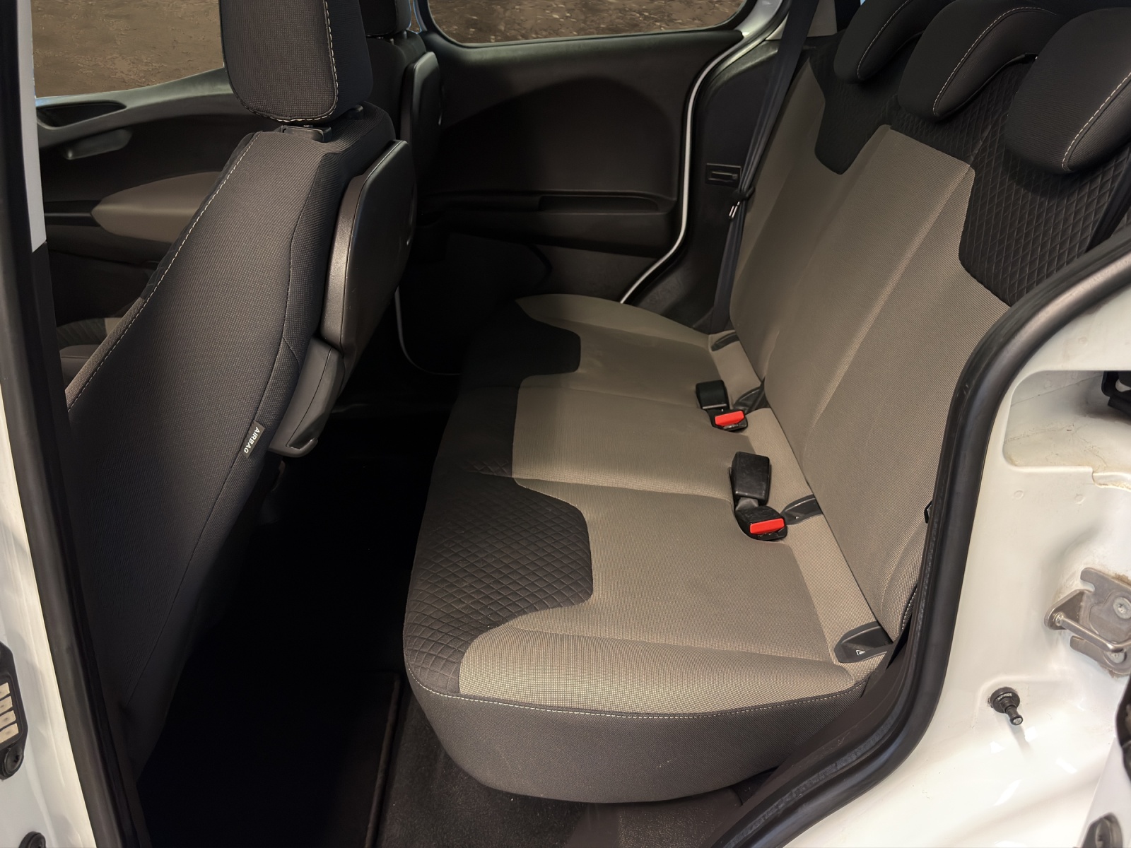 FORD Tourneo Courier 1.0 SCTi Trend-image-10
