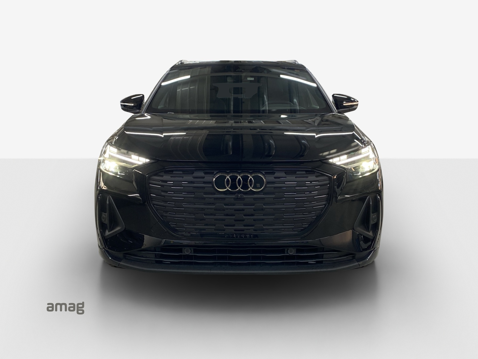 AUDI Q4 e-tron 45 Attraction quattro-image-6