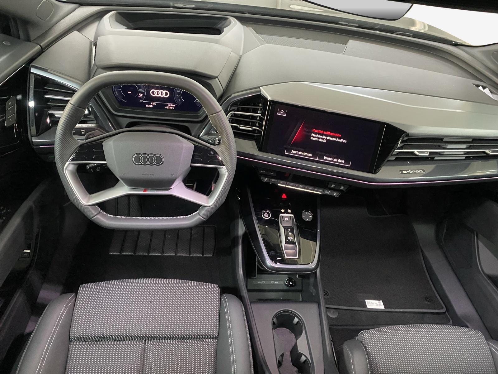 AUDI Q4 e-tron 45 Attraction quattro-image-8