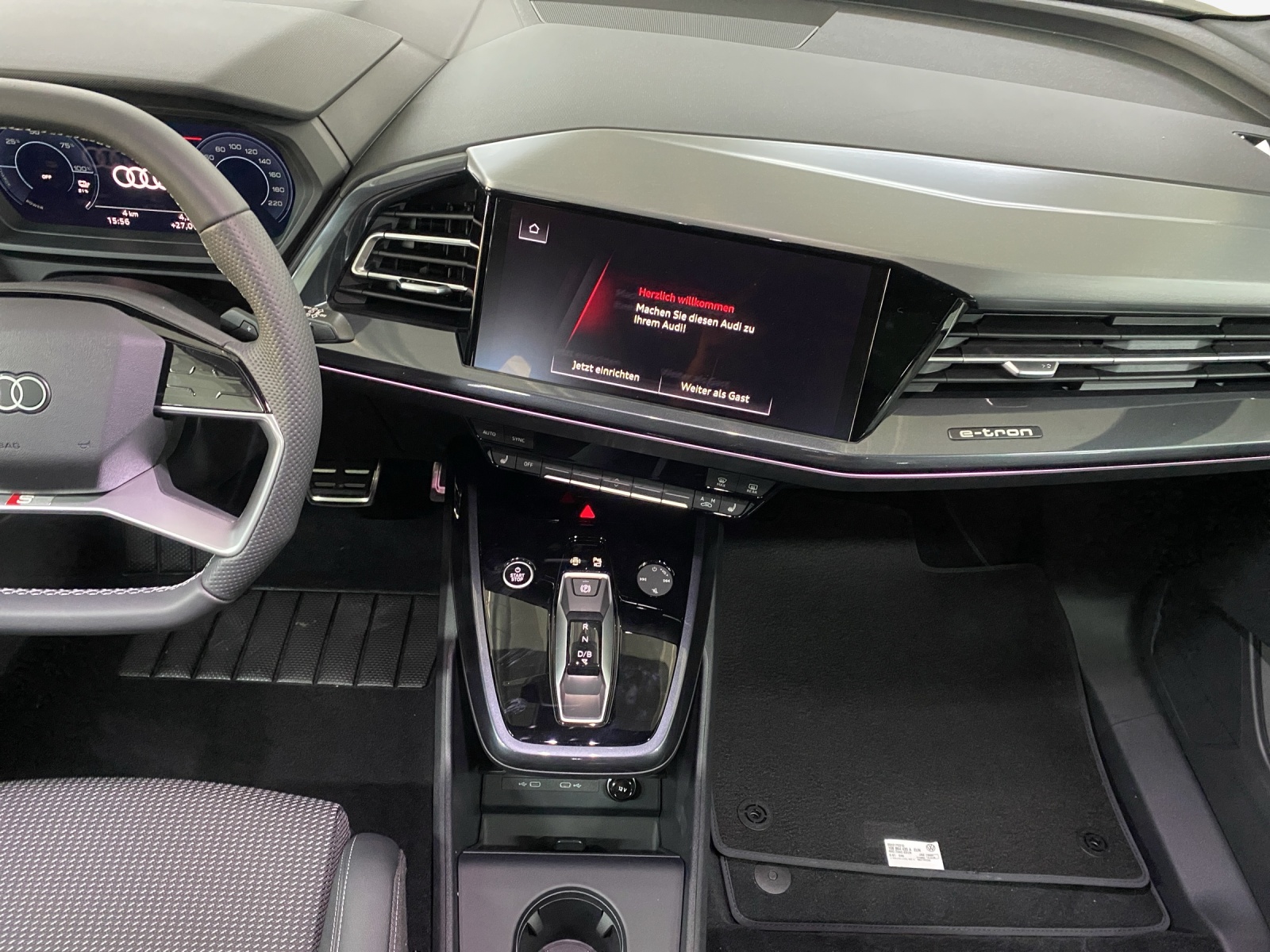 AUDI Q4 e-tron 45 Attraction quattro-image-10
