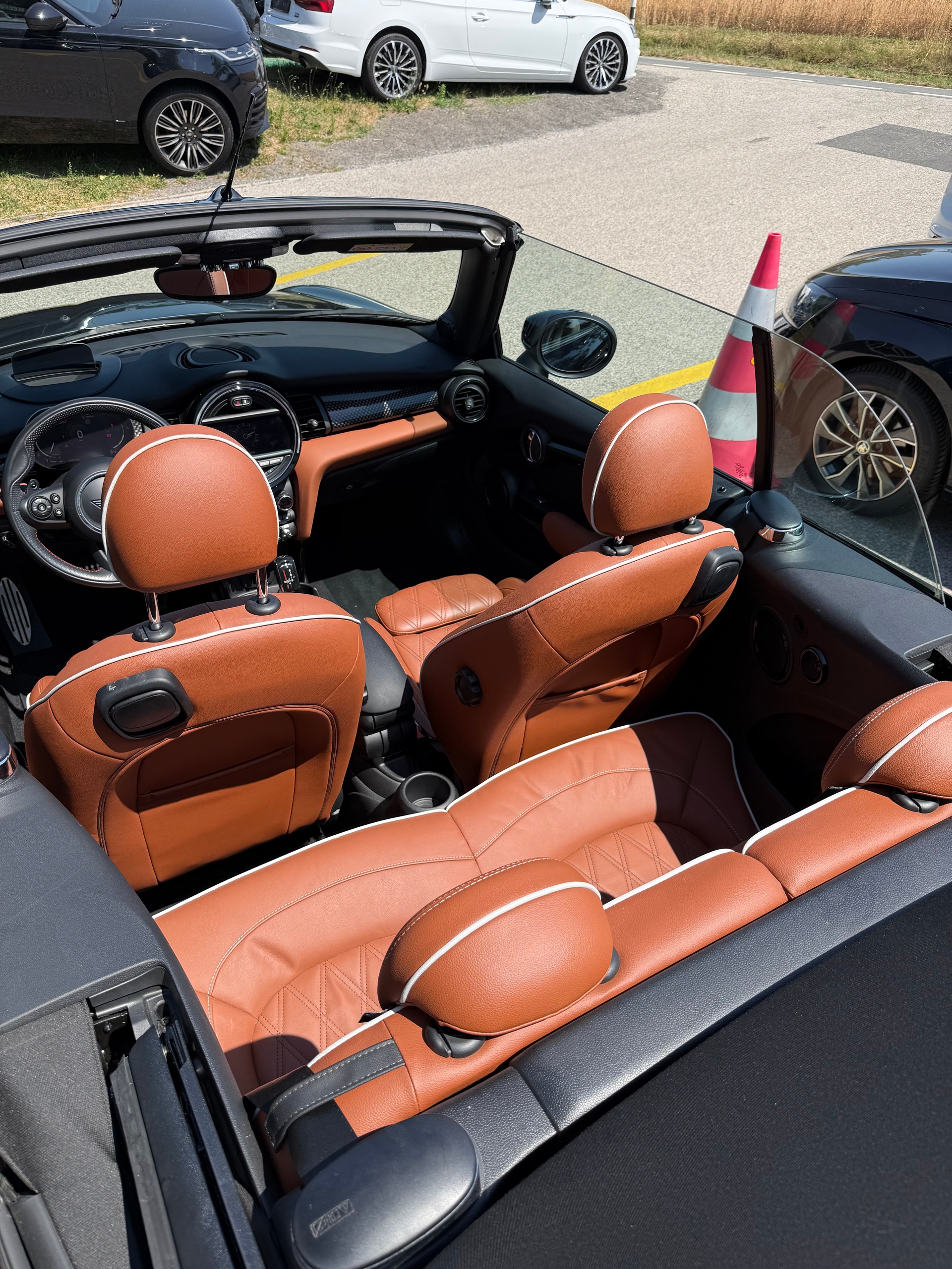 MINI Cooper John Cooper Works Cabriolet Steptronic-image-3