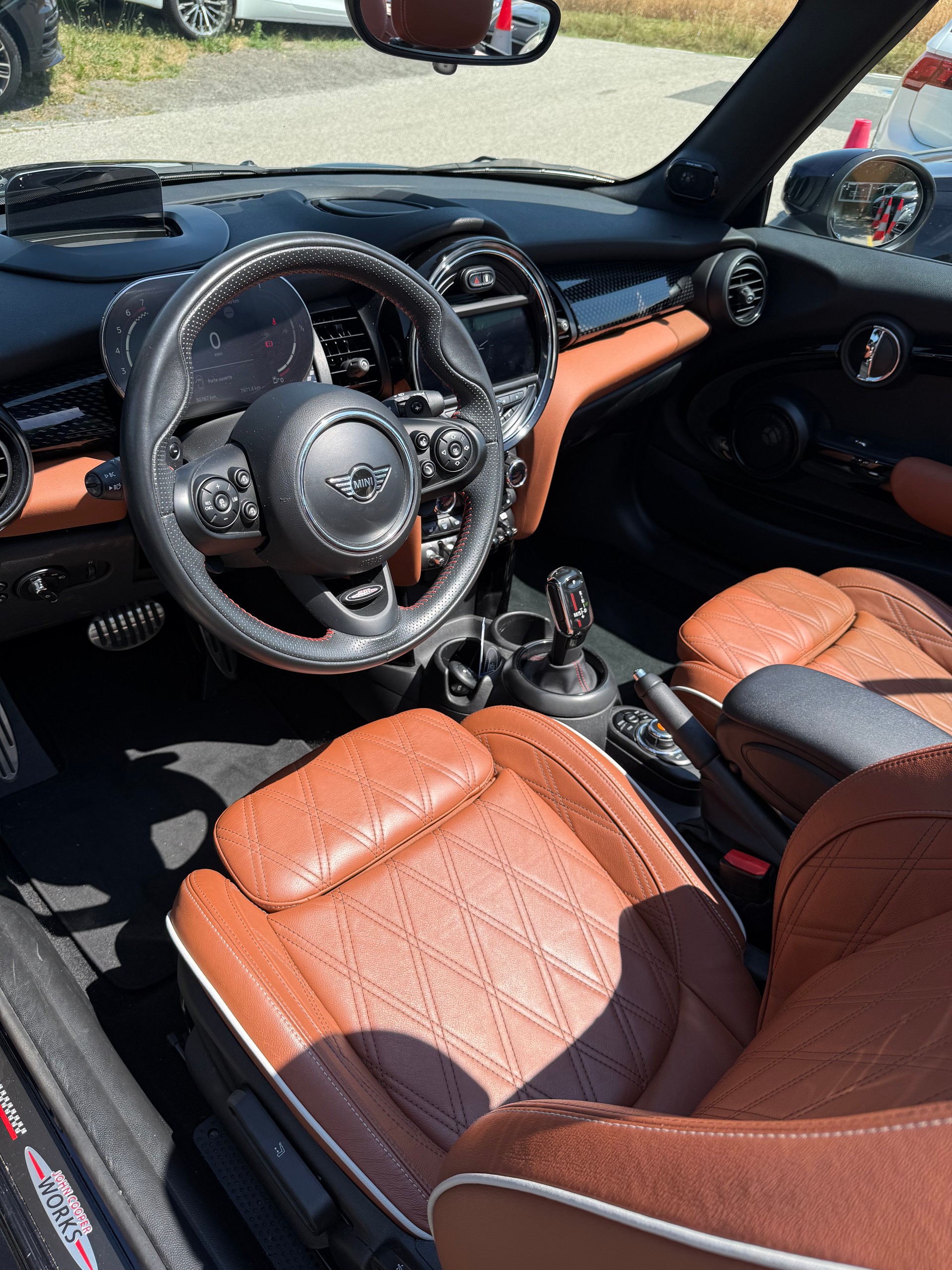 MINI Cooper John Cooper Works Cabriolet Steptronic-image-4