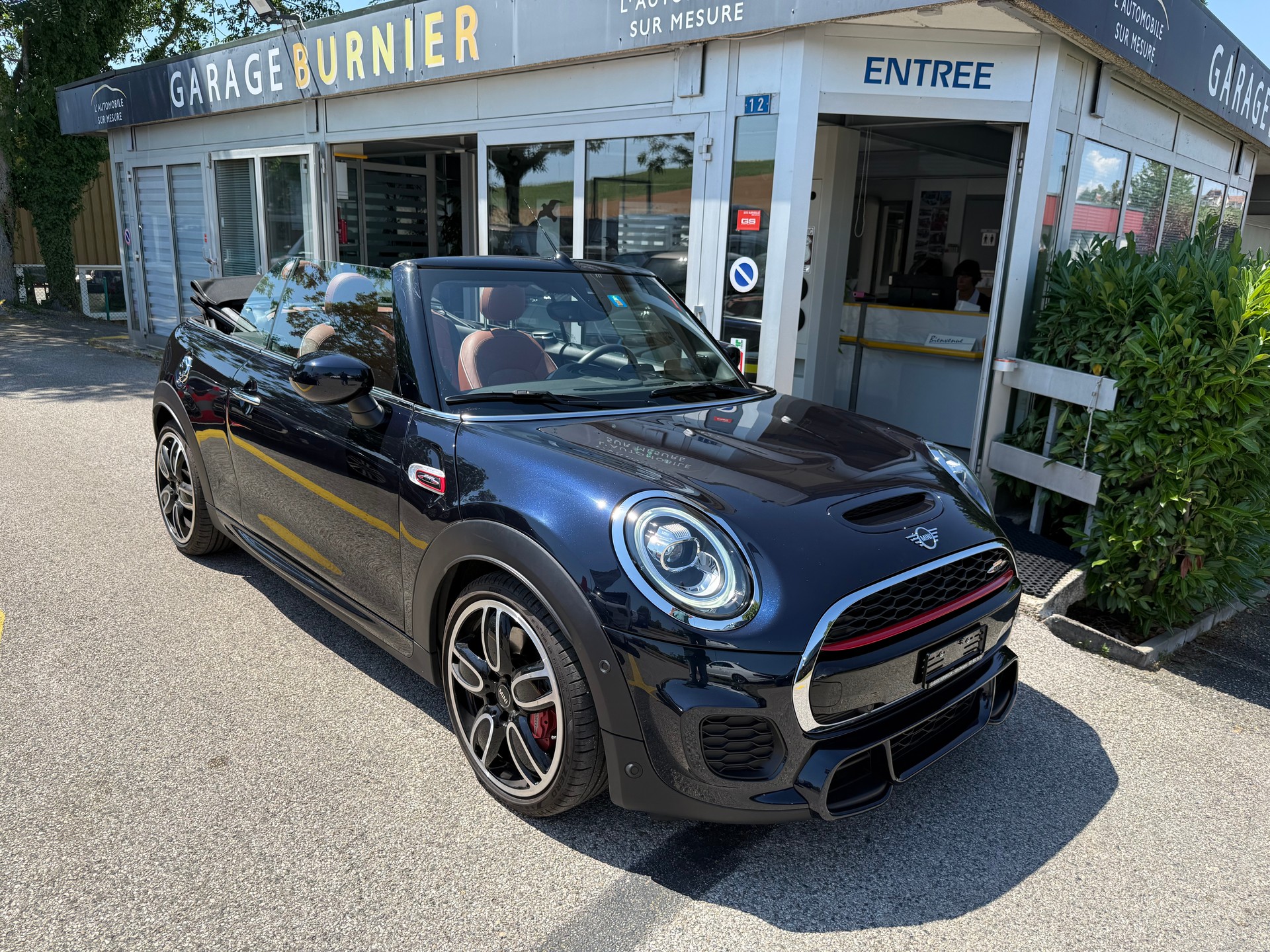 MINI Cooper John Cooper Works Cabriolet Steptronic-image-0