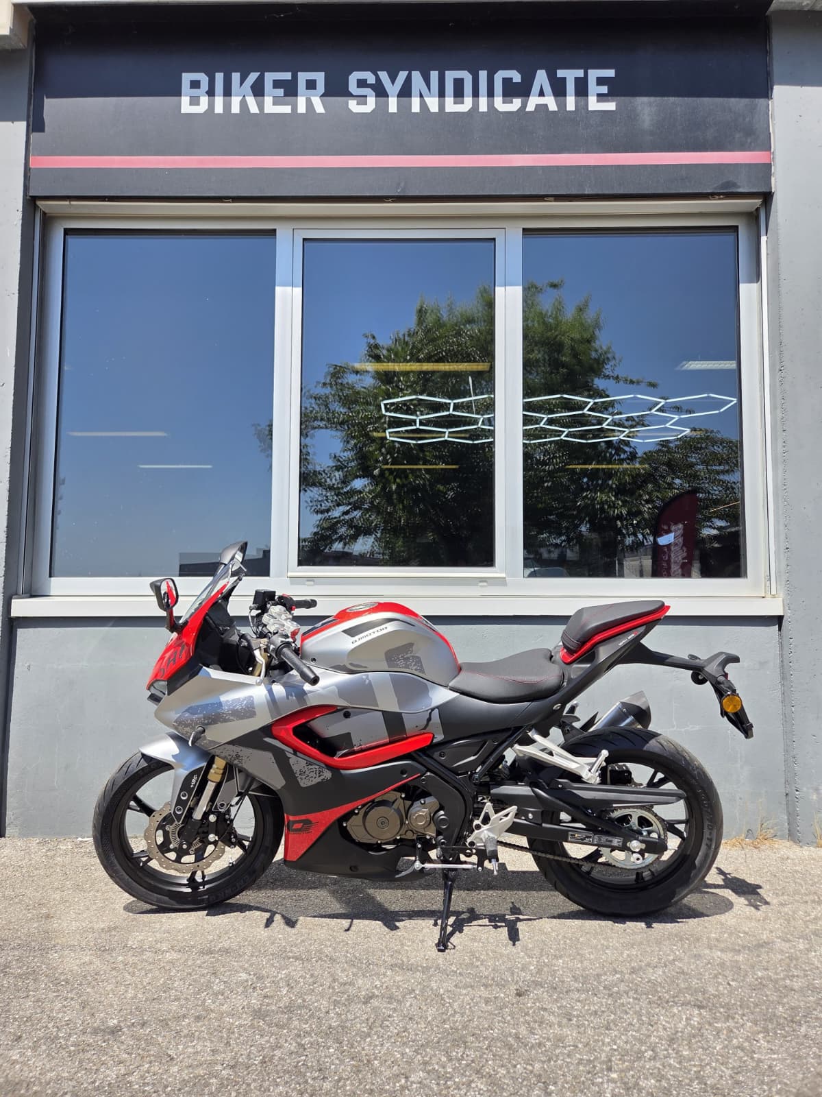 QJ SRK 125 R-image-1