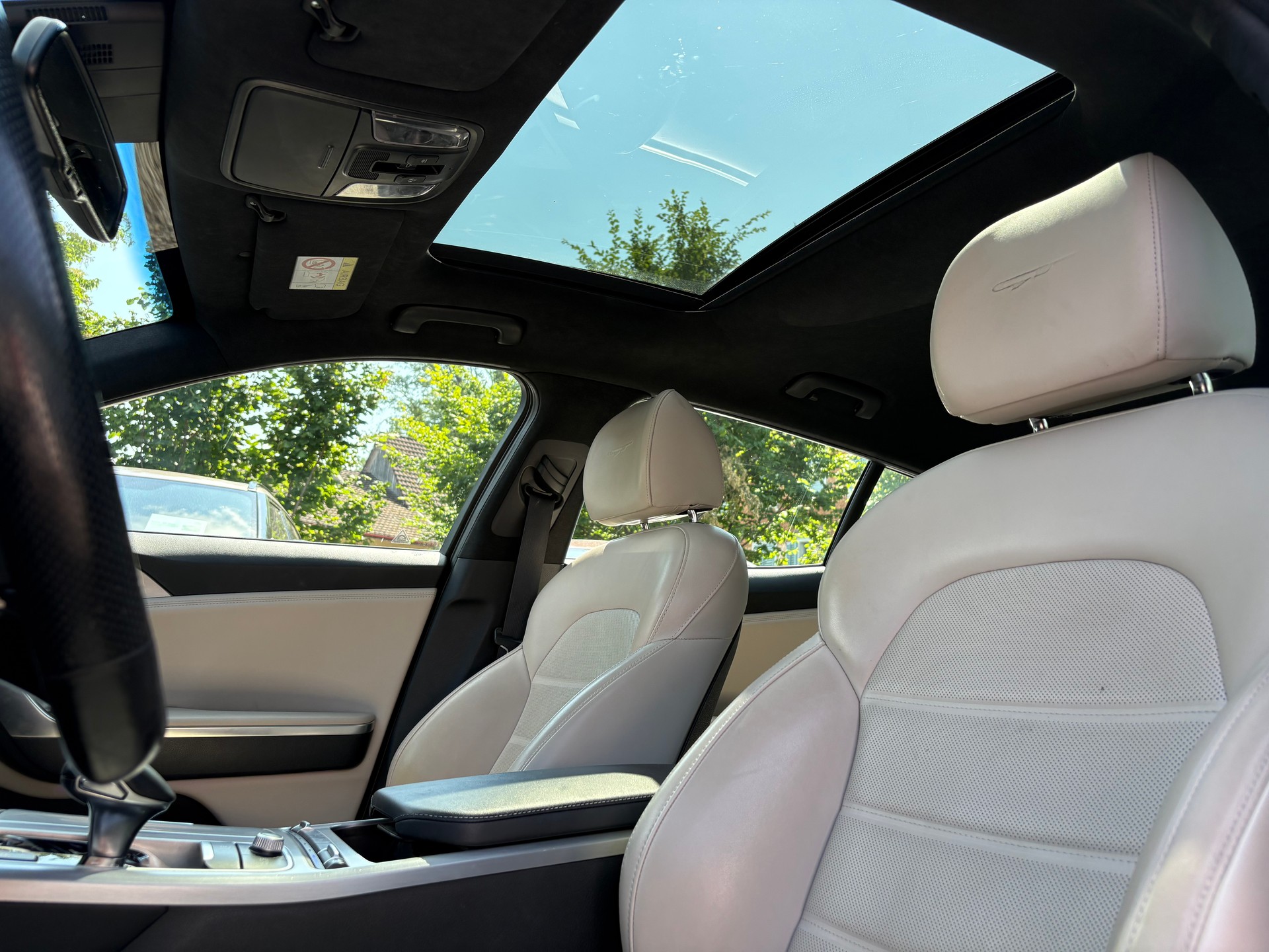 KIA Stinger 3.3 T-GDi GT Automat AWD-image-8