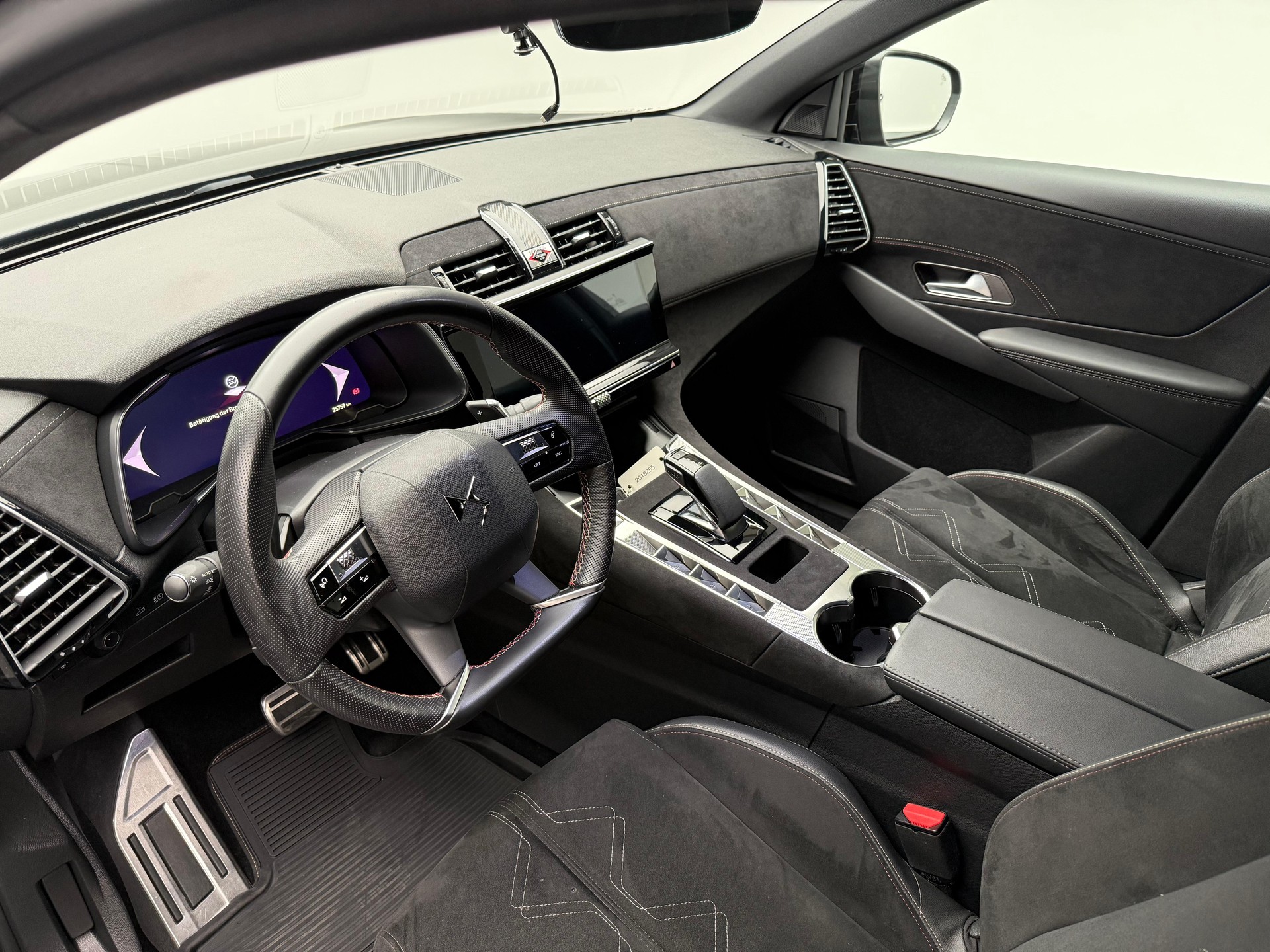 DS AUTOMOBILES 7 1.6 E-Tense Ligne Noire 4x4-image-4