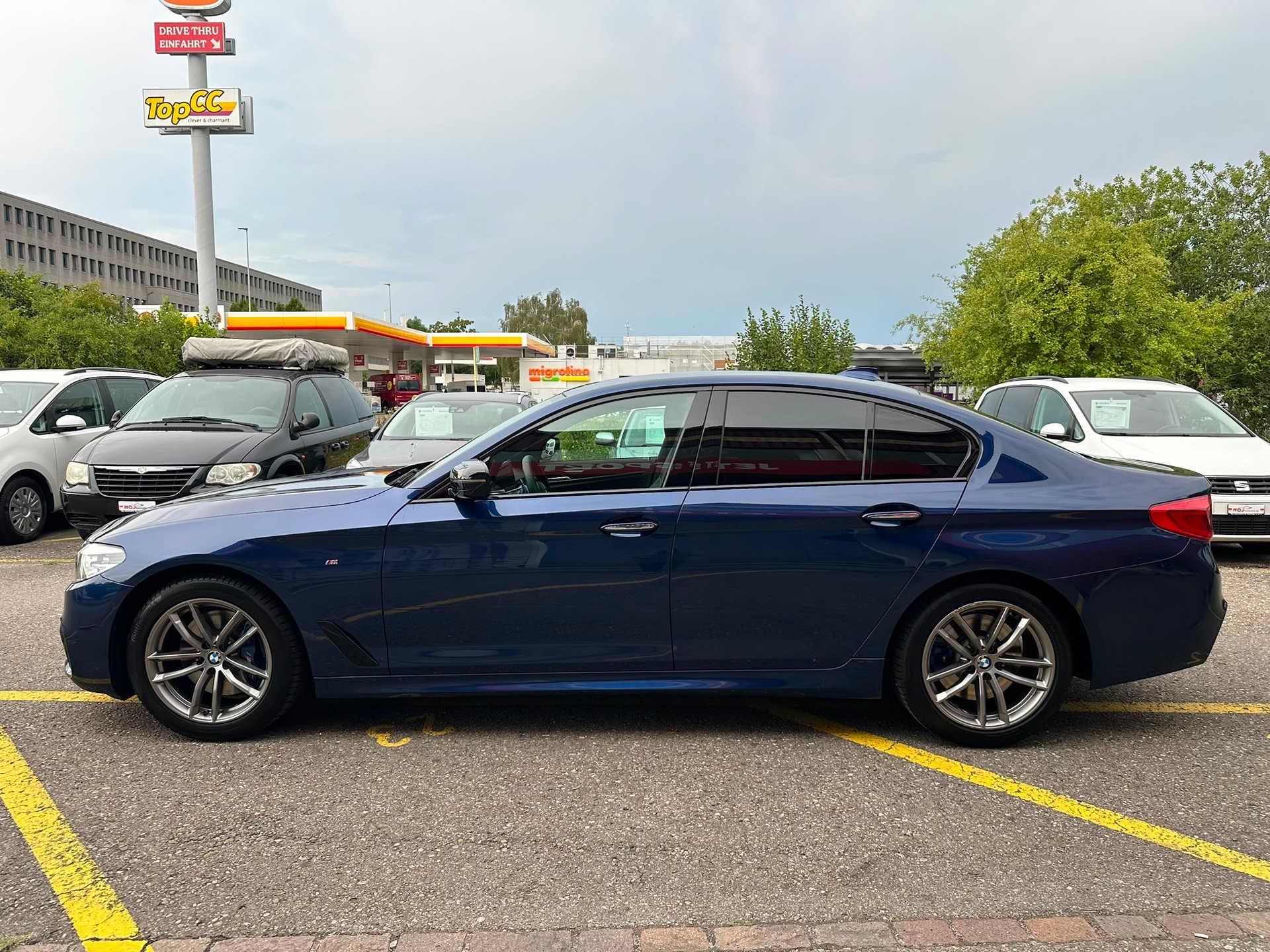 BMW 530i xDrive Steptronic-image-0