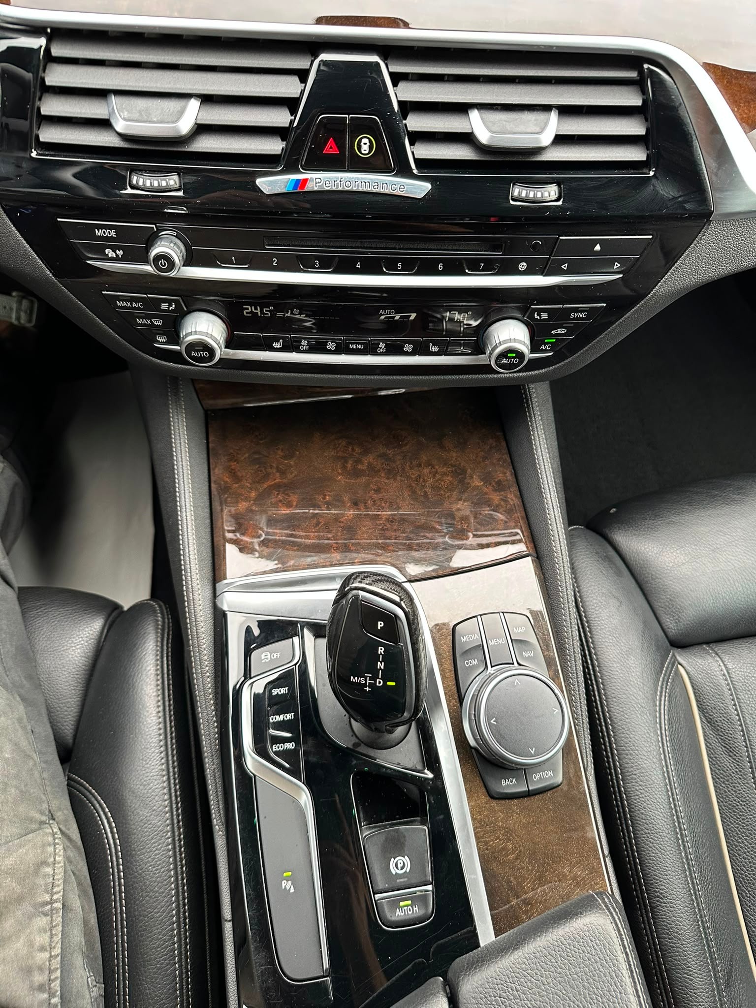 BMW 530i xDrive Steptronic-image-14