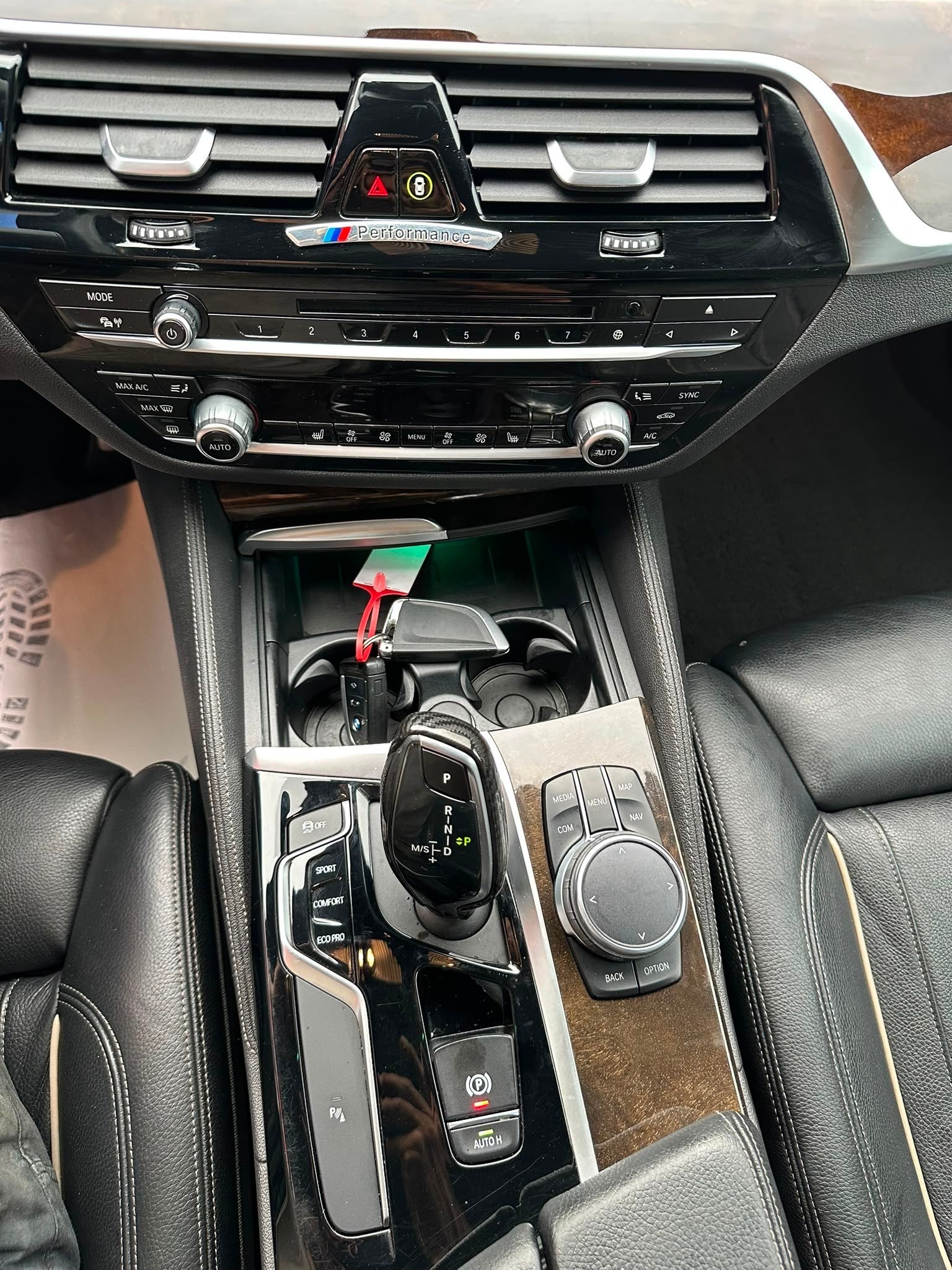 BMW 530i xDrive Steptronic-image-15
