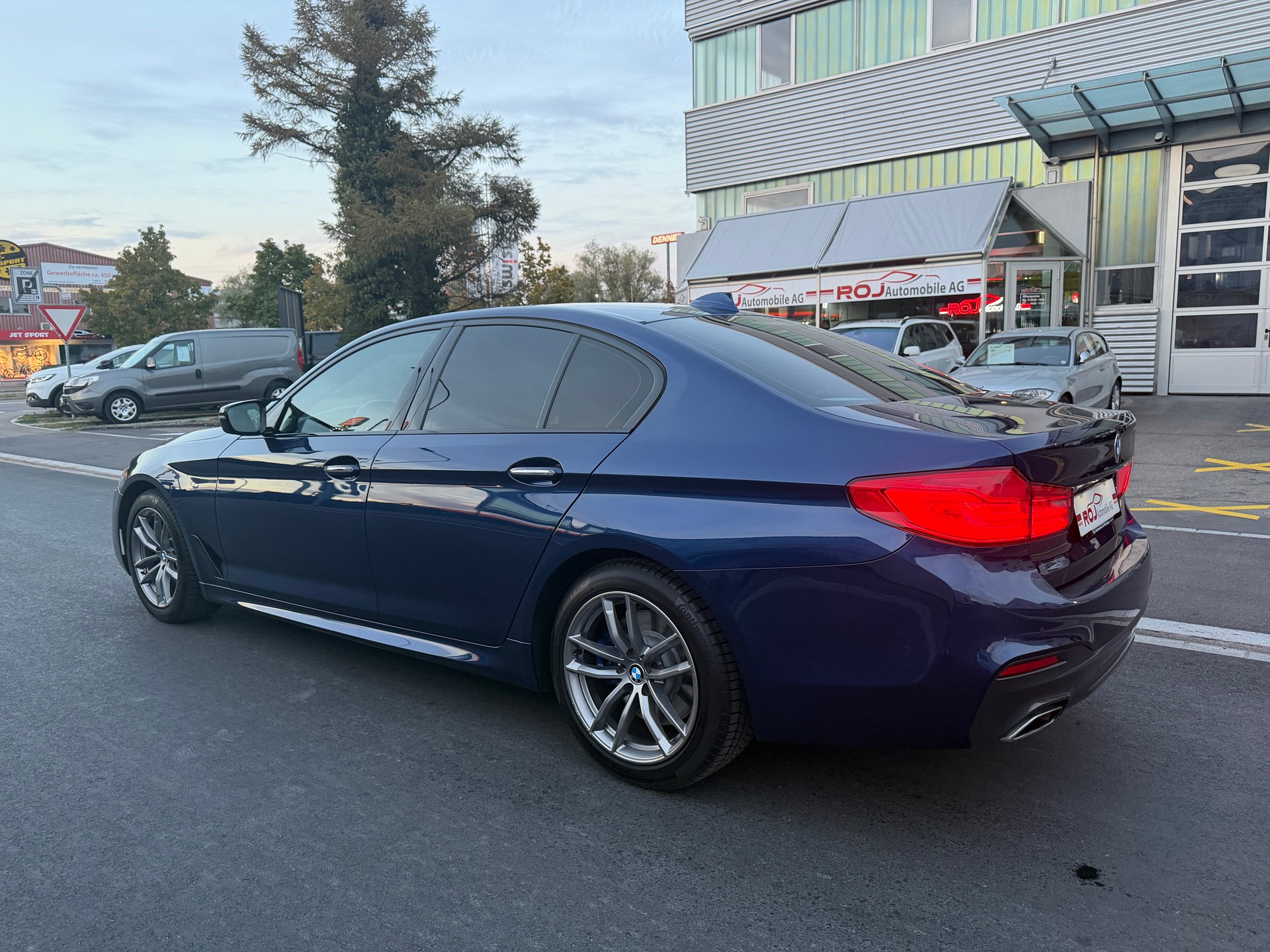 BMW 530i xDrive Steptronic-image-6