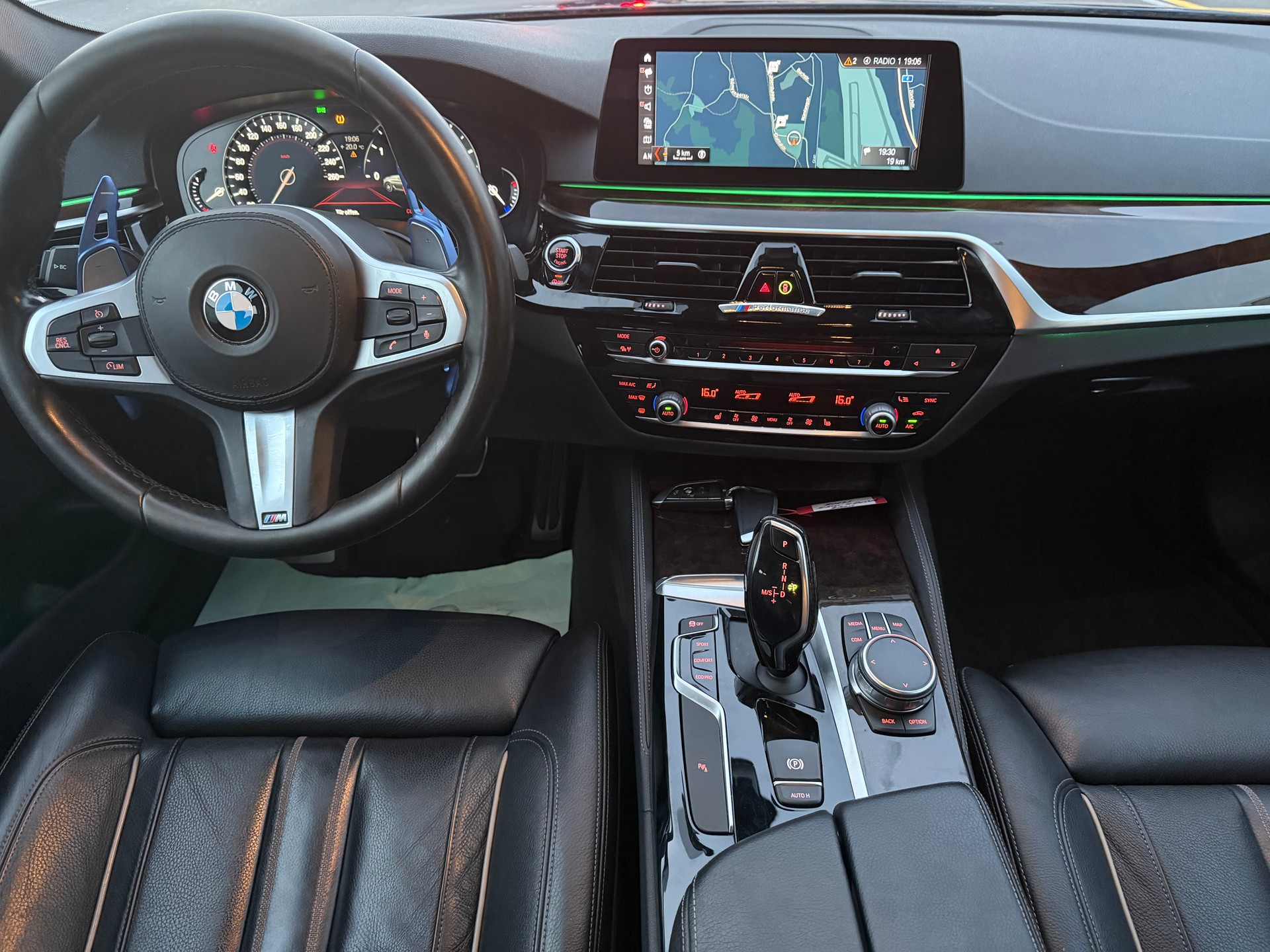 BMW 530i xDrive Steptronic-image-9