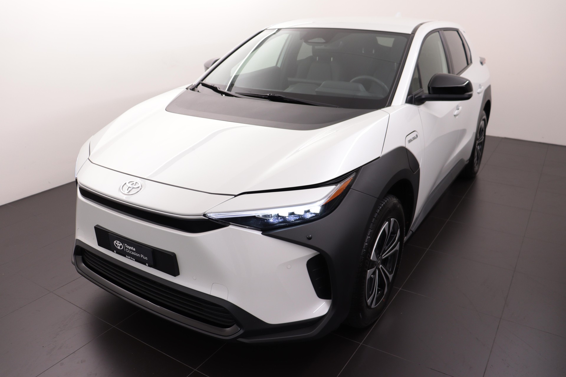 TOYOTA bZ4X Style AWD-image-1
