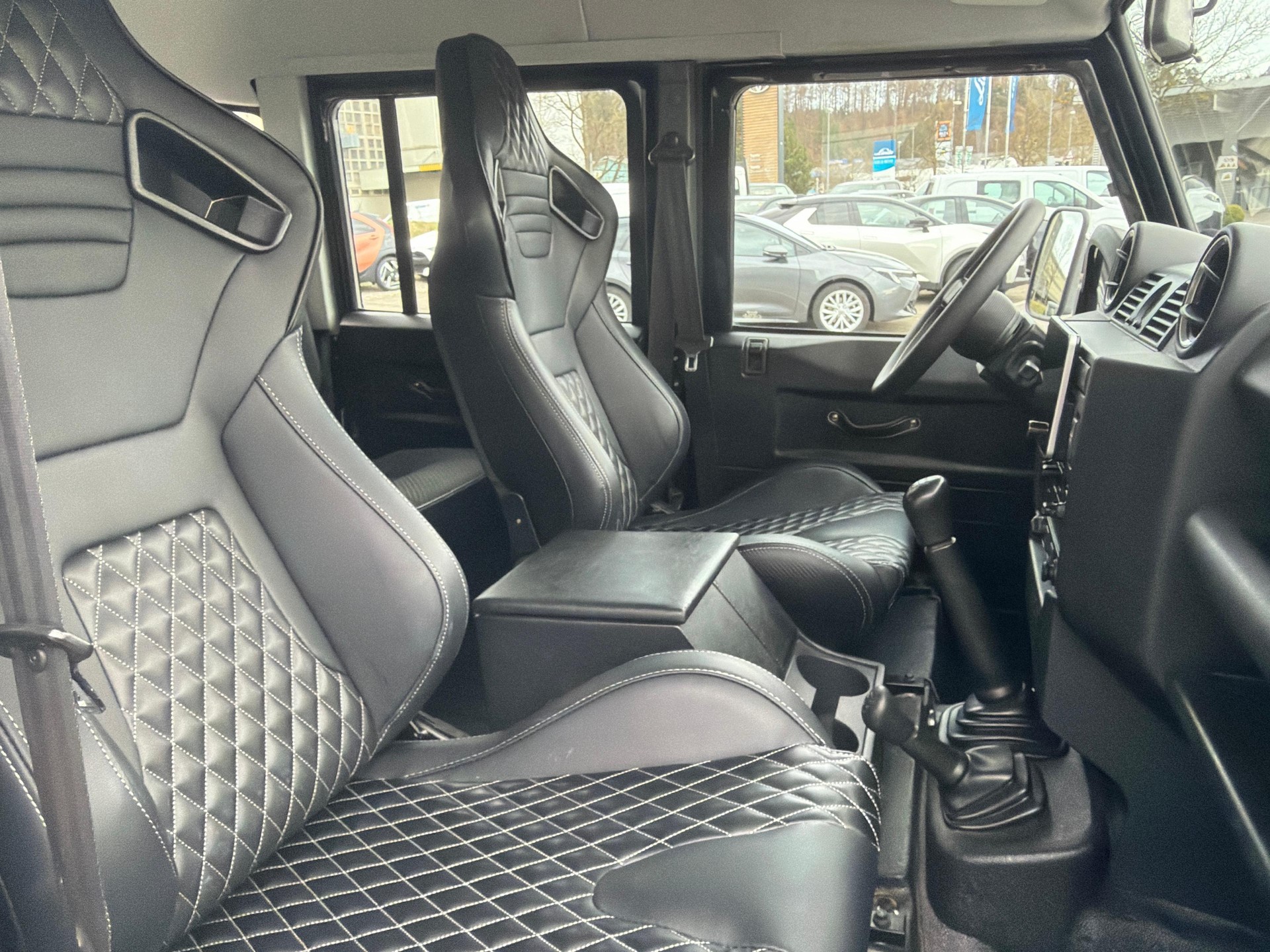 LAND ROVER Defender 130 DK.-Pup HCPU 2.2 TD4-image-8