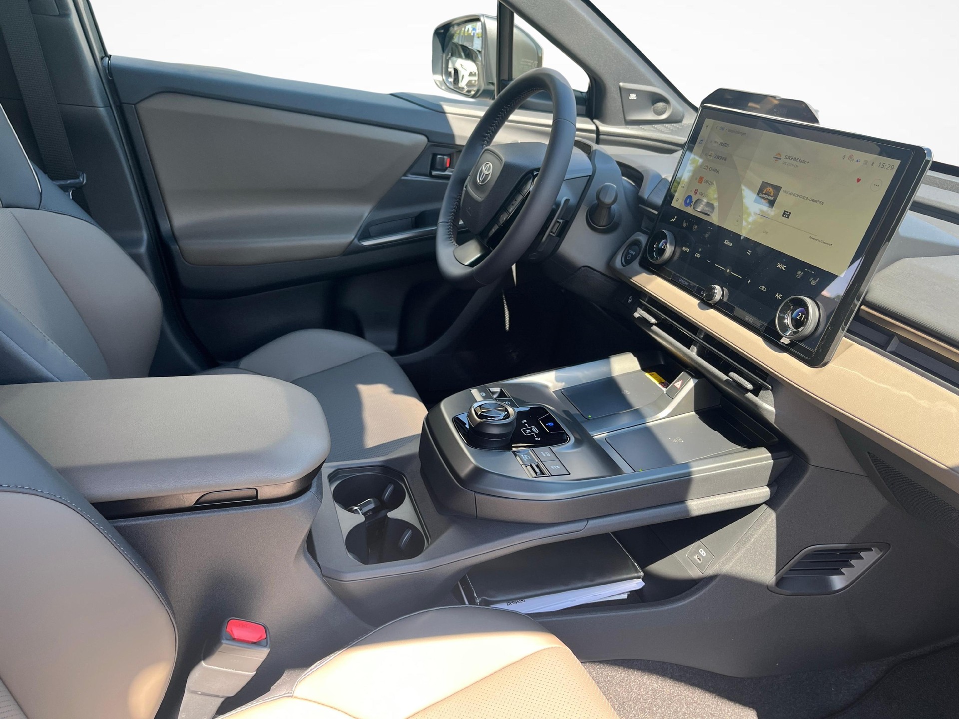 TOYOTA bZ4X Touring Premium AWD-image-9