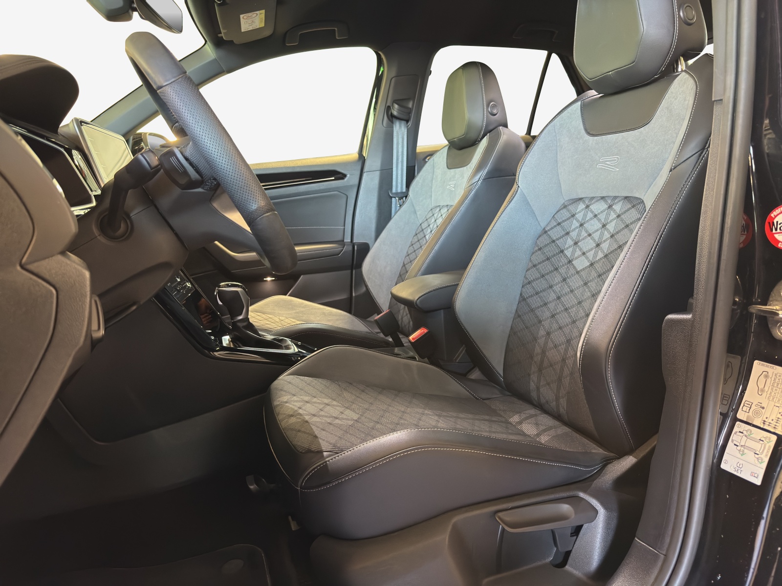 VW T-Roc 1.5 TSI EVO R-Line DSG-image-15