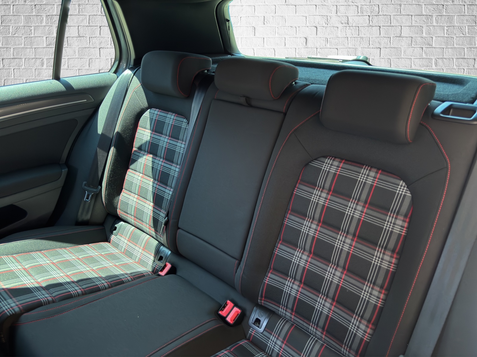 VW Golf 2.0 TSI GTI Performance DSG-image-16
