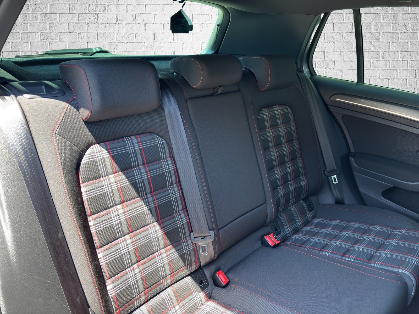 VW Golf 2.0 TSI GTI Performance DSG-image-15