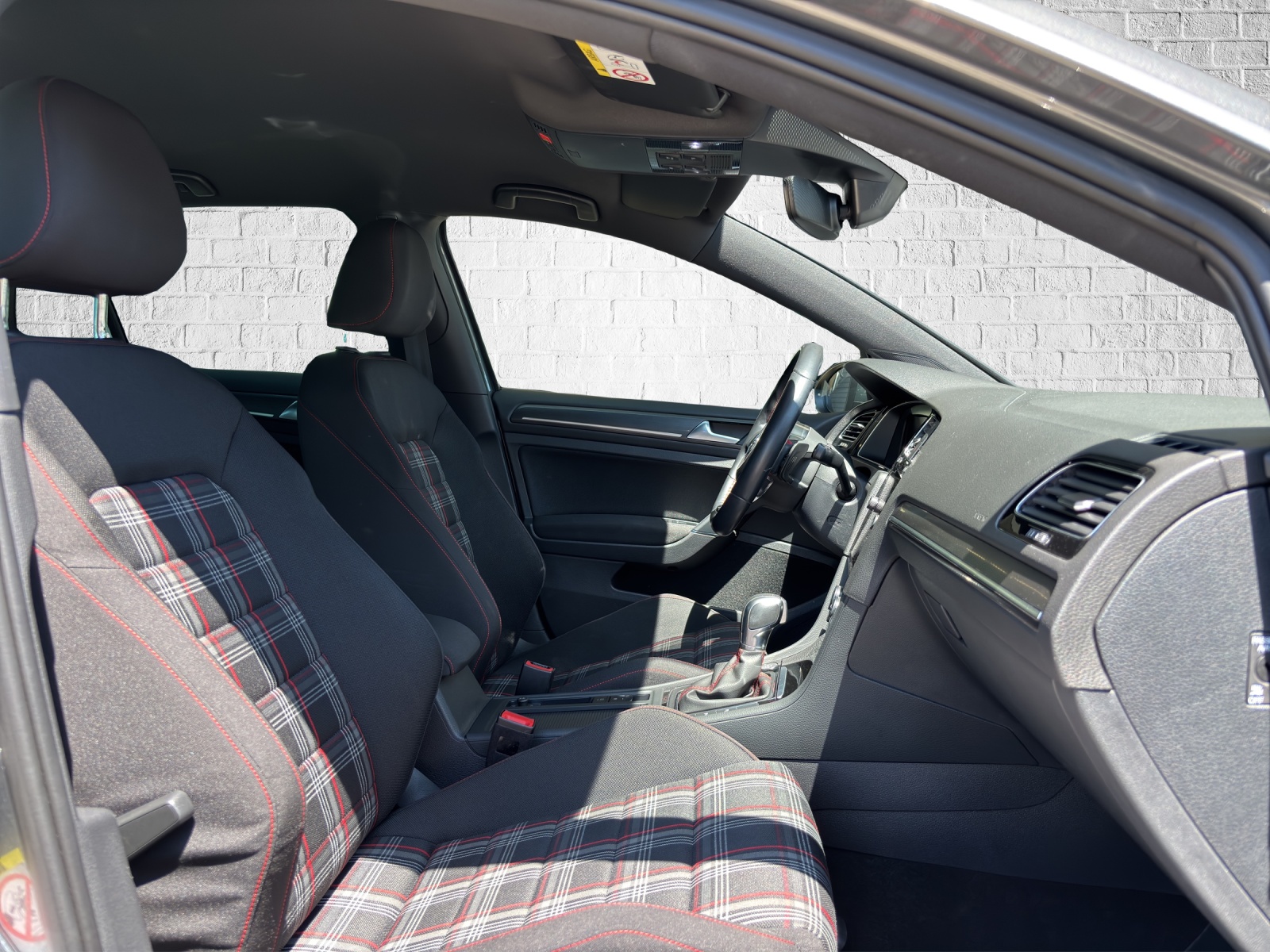 VW Golf 2.0 TSI GTI Performance DSG-image-14