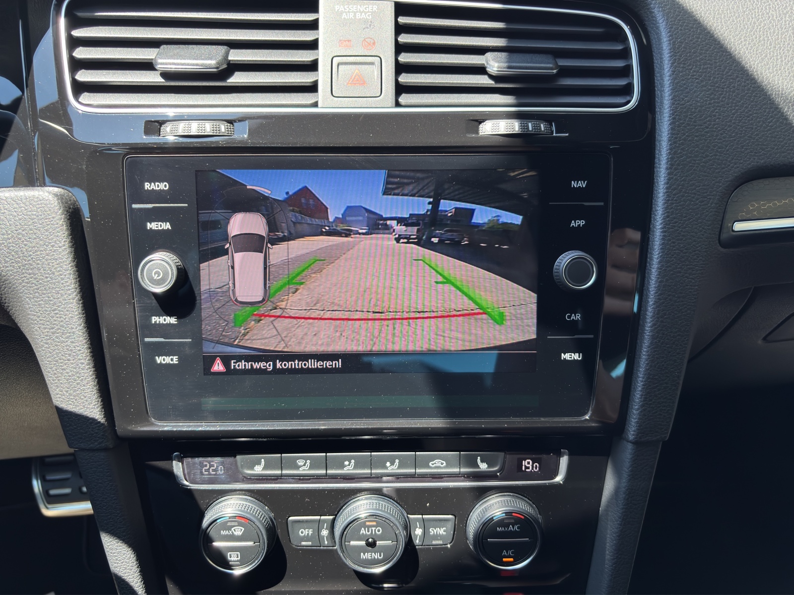 VW Golf 2.0 TSI GTI Performance DSG-image-13