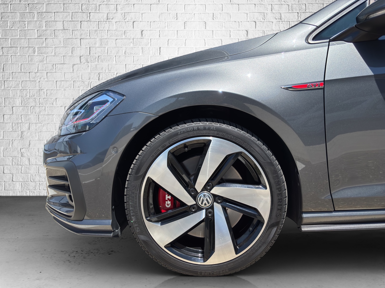 VW Golf 2.0 TSI GTI Performance DSG-image-8