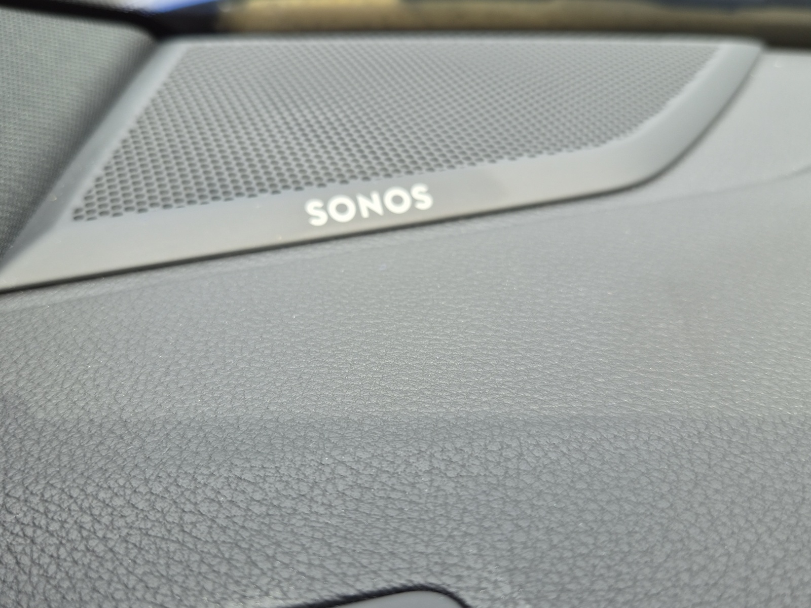 AUDI RS Q3 2.5 TFSI quattro S tronic-image-13