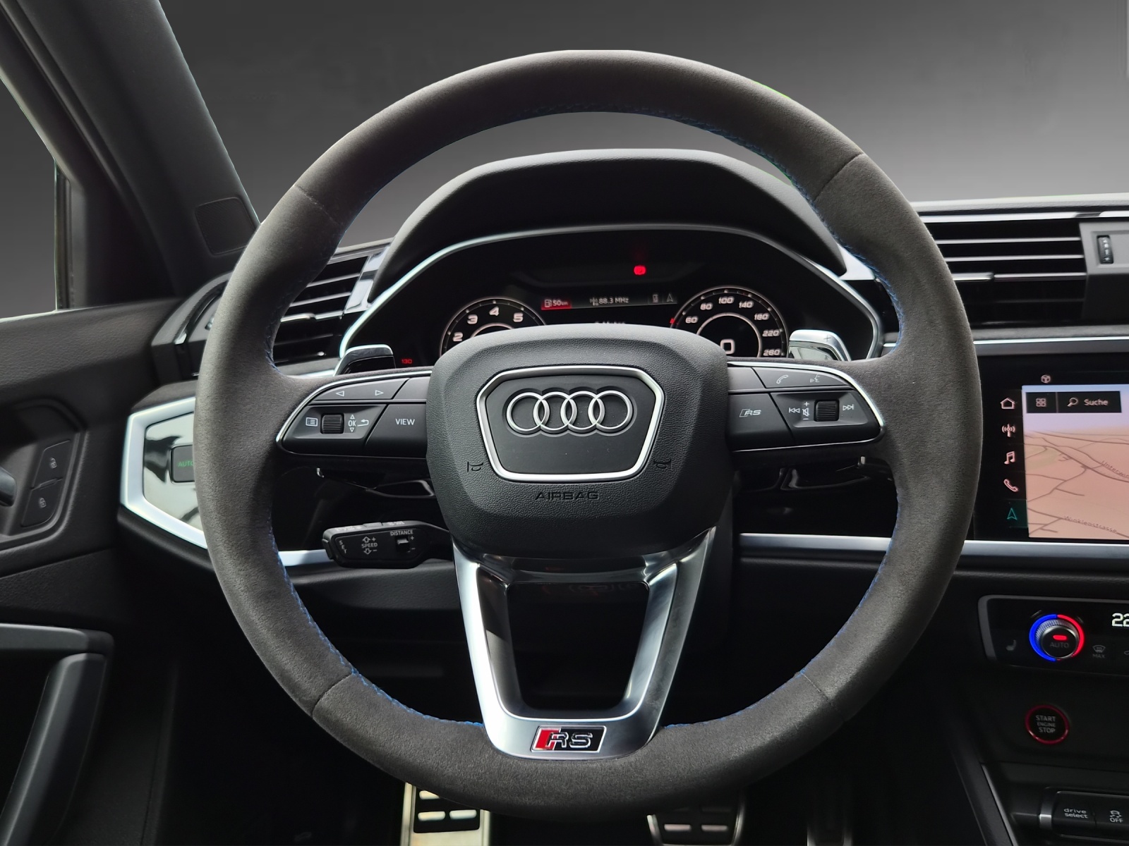 AUDI RS Q3 2.5 TFSI quattro S tronic-image-8