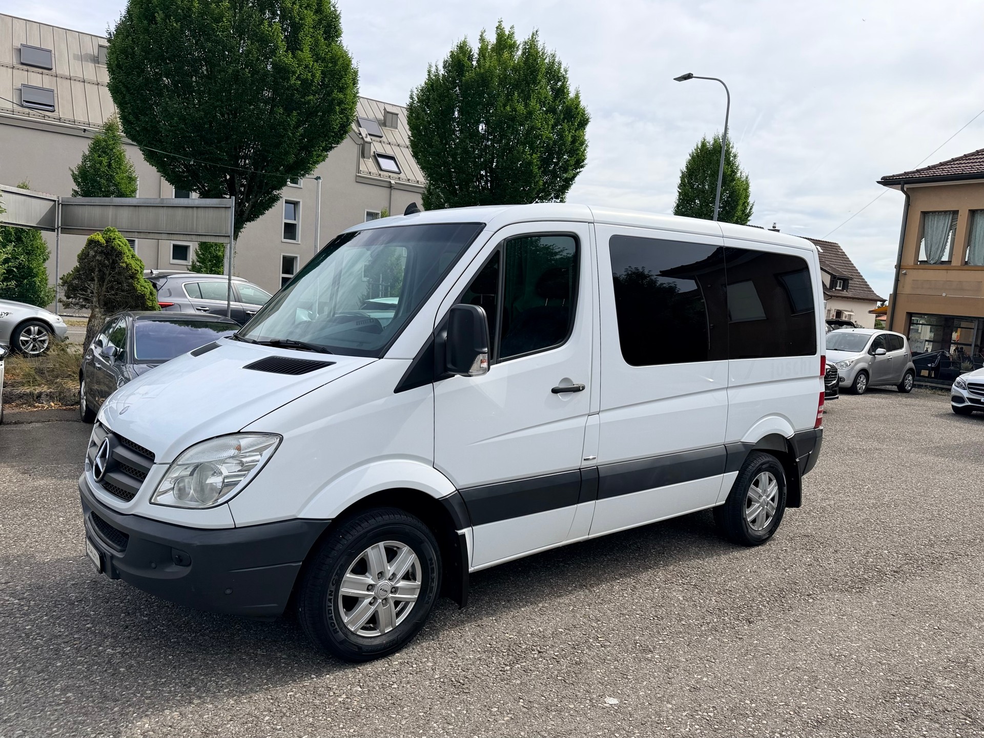 MERCEDES-BENZ Sprinter 216 CDI Kompakt-image-10