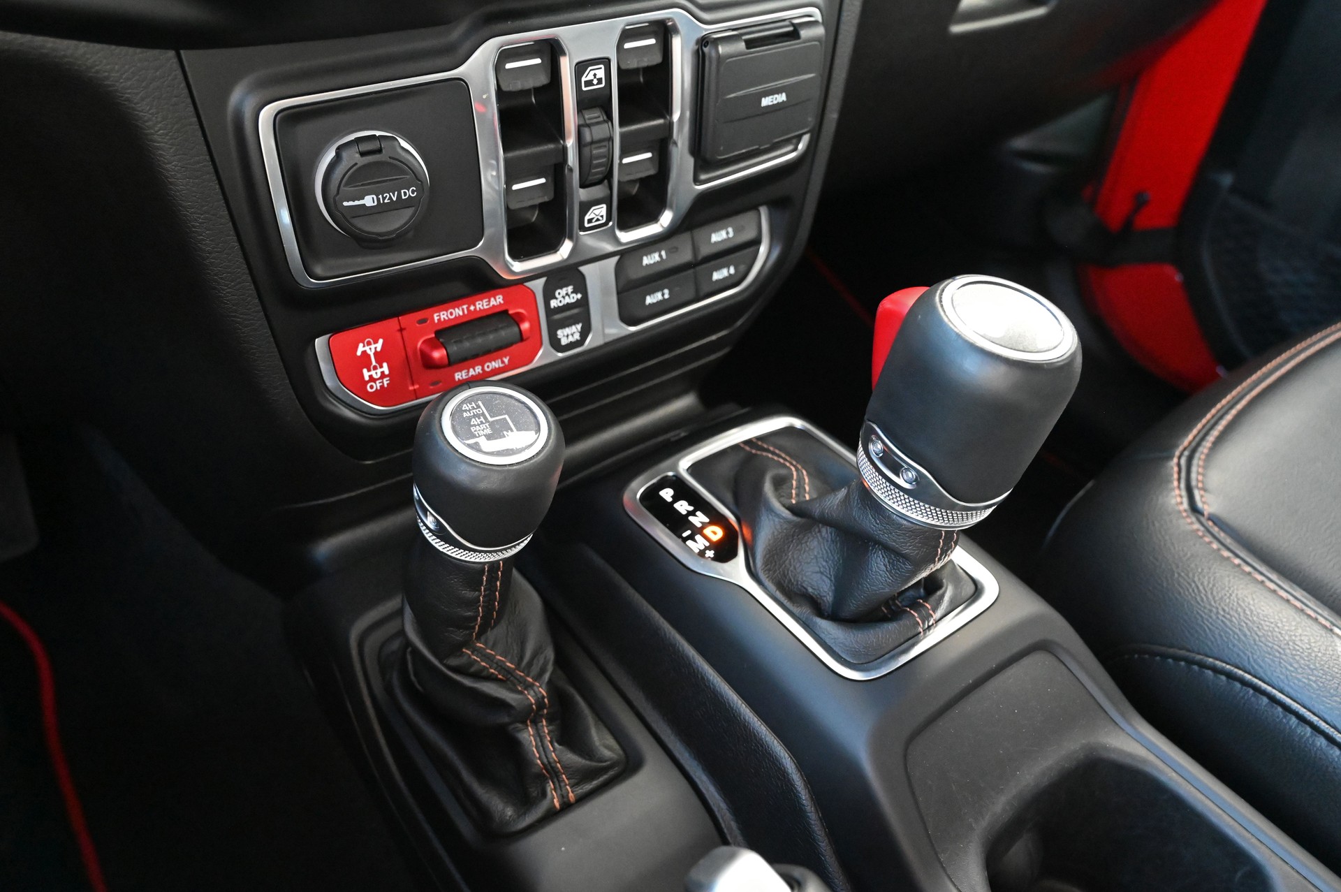 JEEP Wrangler Rubicon 392 6.4 V8-image-16