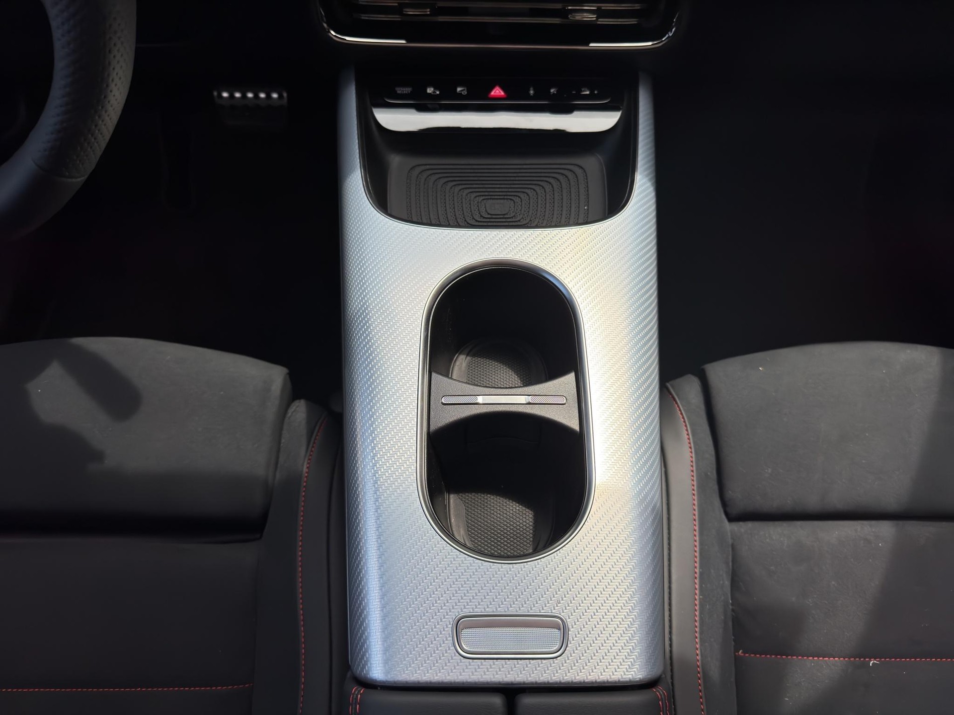 MERCEDES-BENZ GLB 350 4matic-image-14