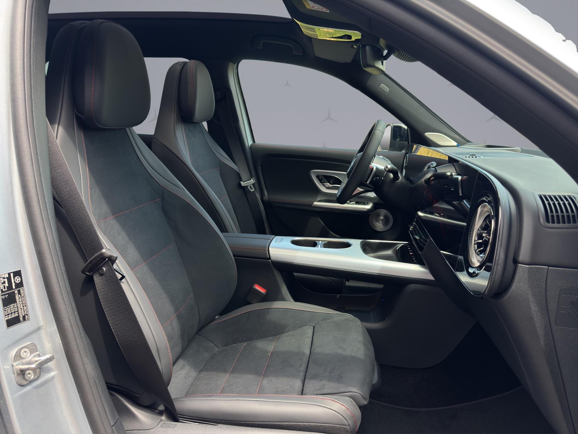 MERCEDES-BENZ GLB 350 4matic-image-16