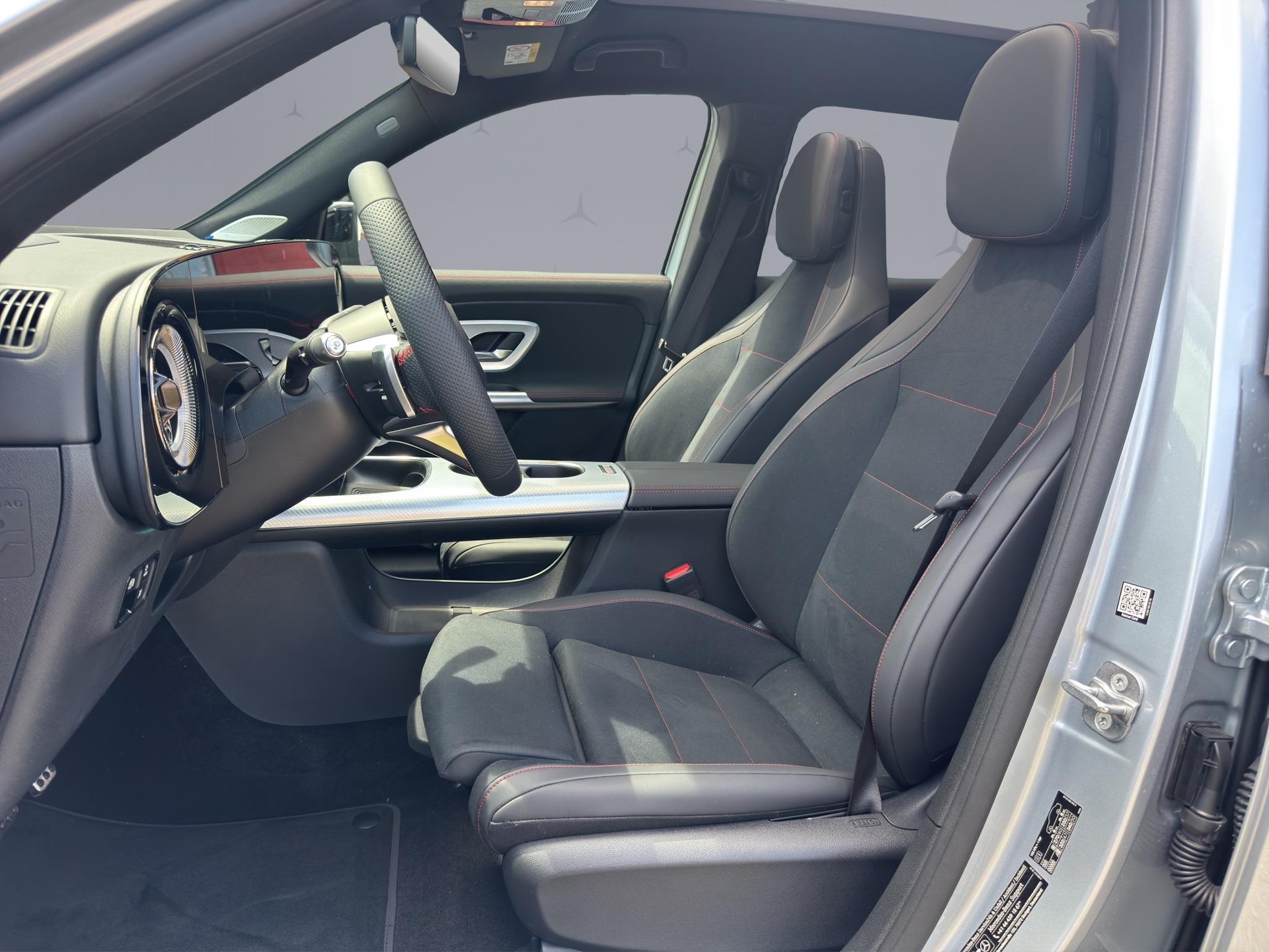 MERCEDES-BENZ GLB 350 4matic-image-9