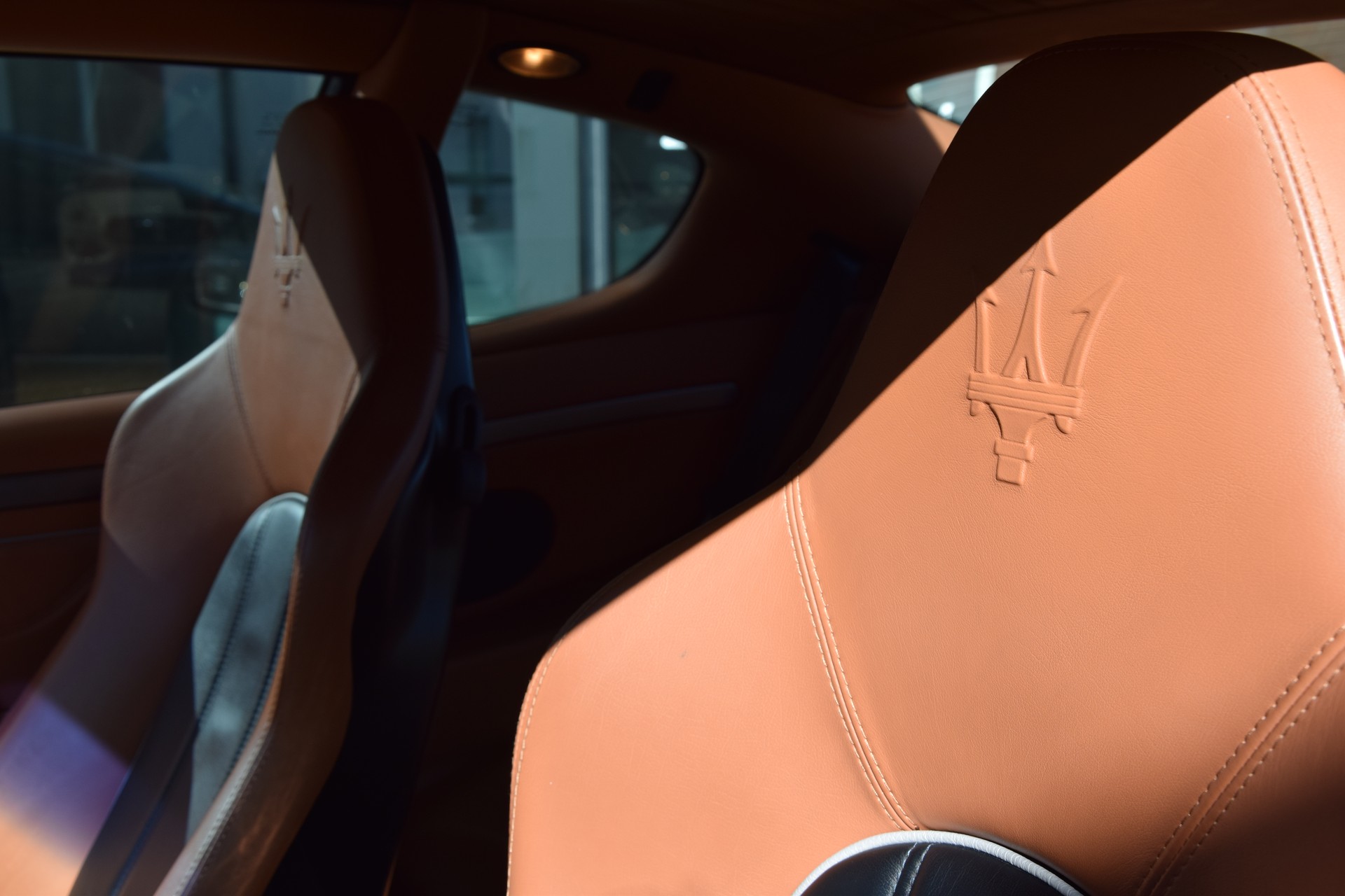 MASERATI Coupé GranSport-image-16