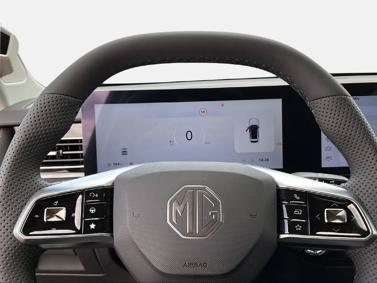 MG HS 1.5 Hybrid Luxury-image-12