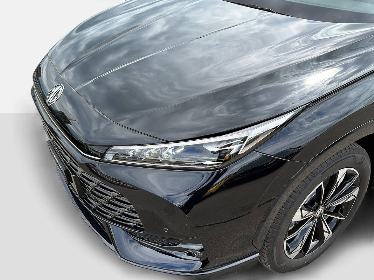 MG HS 1.5 Hybrid Luxury-image-5