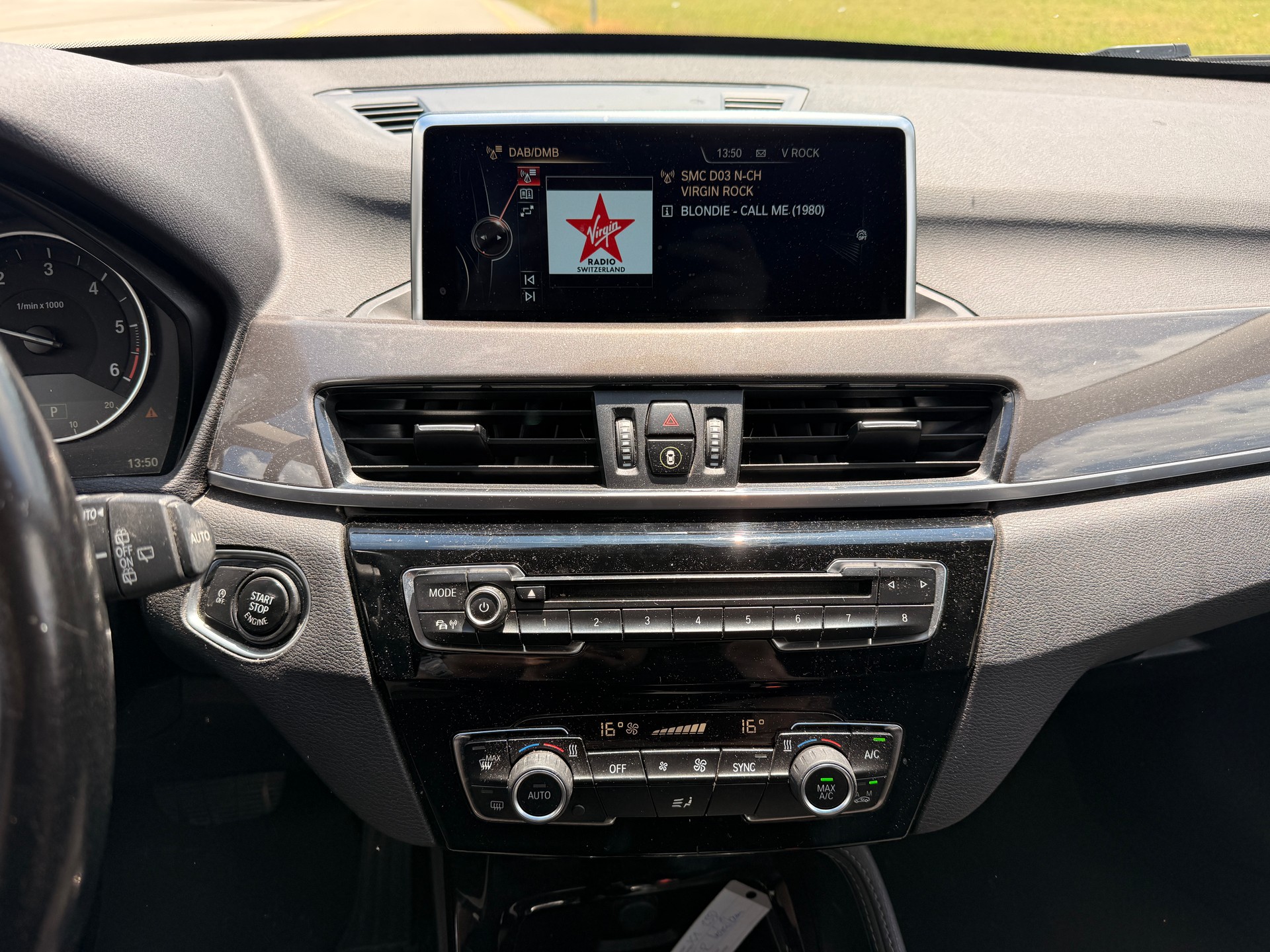 BMW X1 xDrive 25d xLine Steptronic-image-14