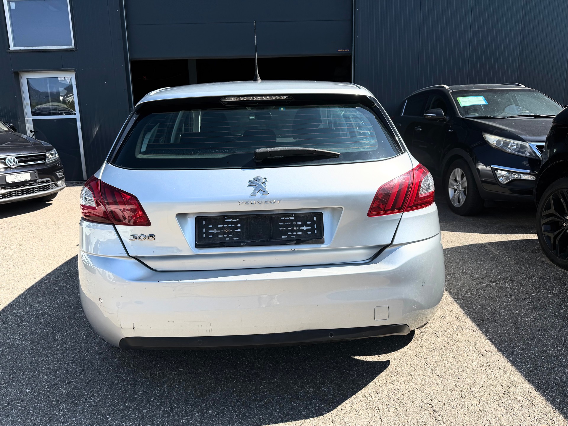 PEUGEOT 308 1.6 e-HDI Allure-image-4