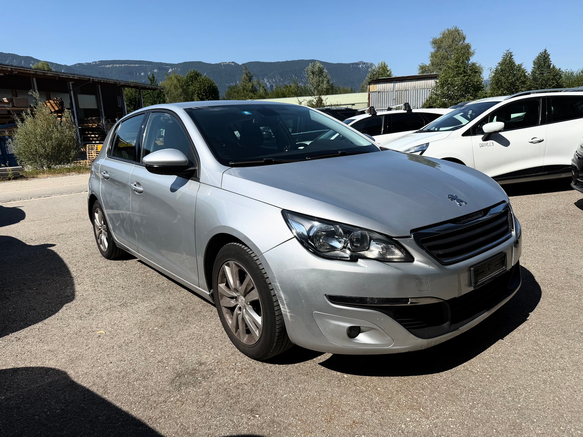 PEUGEOT 308 1.6 e-HDI Allure-image-2